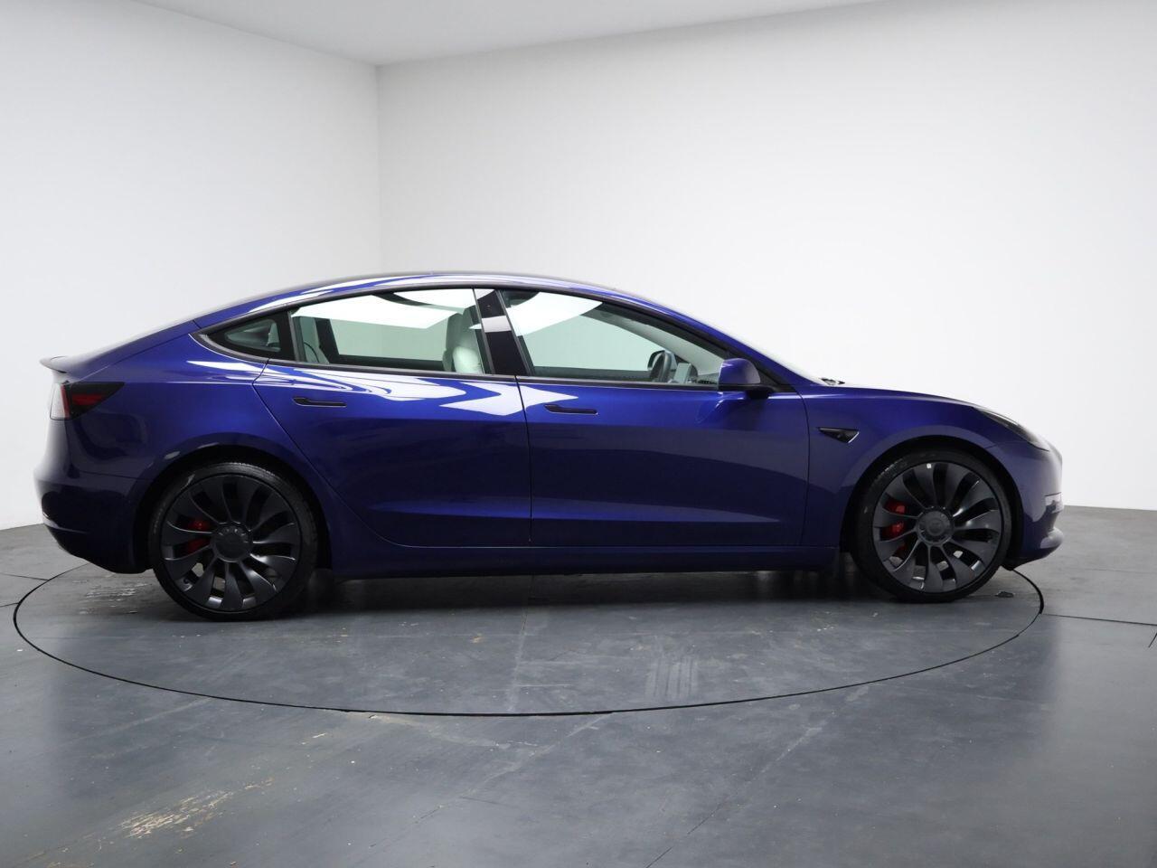 Tesla Model 3 - Image 14