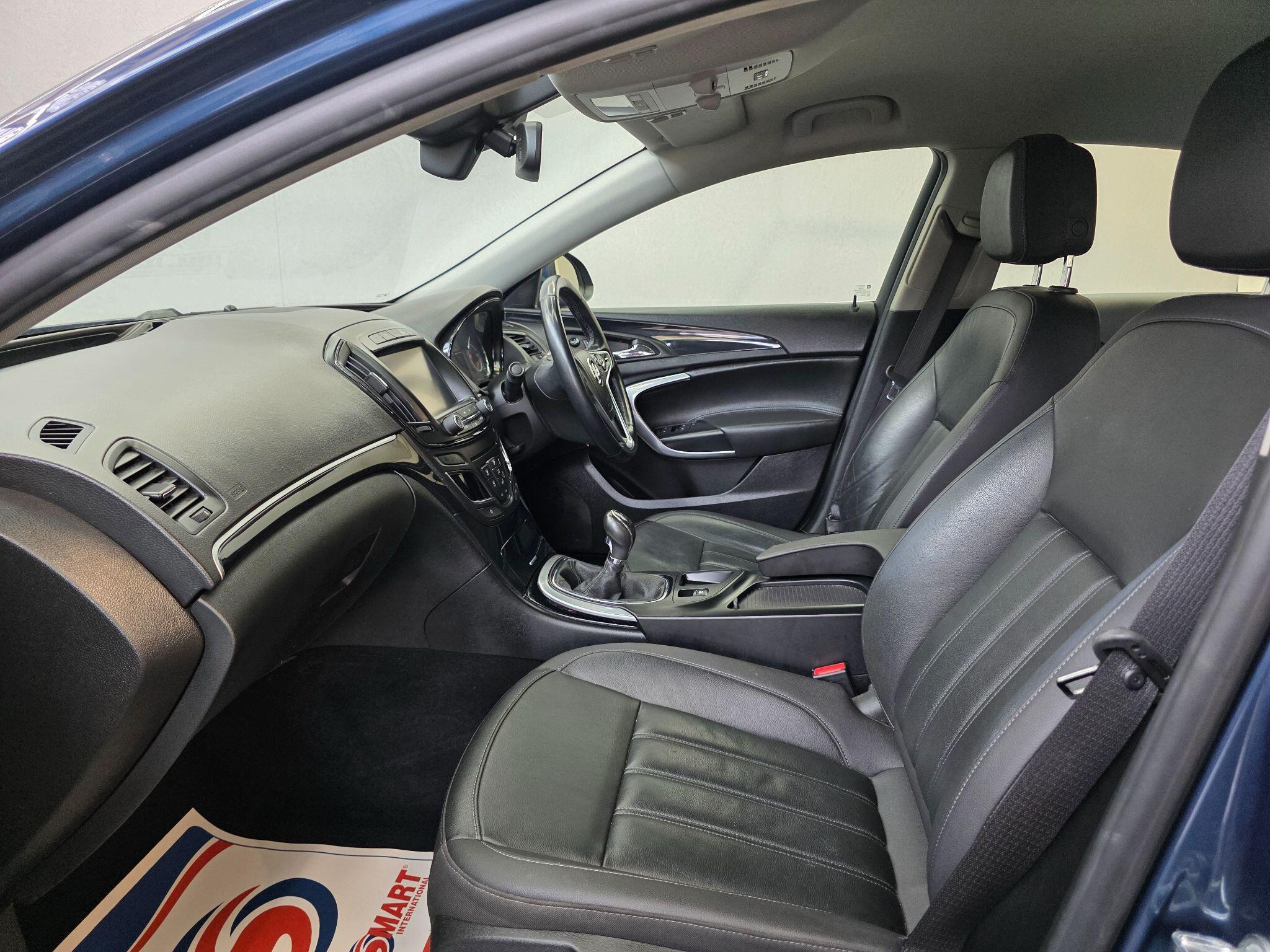 Vauxhall Insignia - Image 30