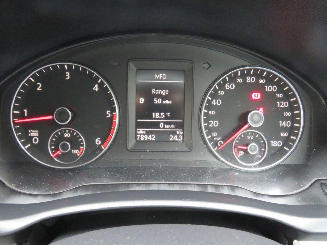 Volkswagen Scirocco - Image 11