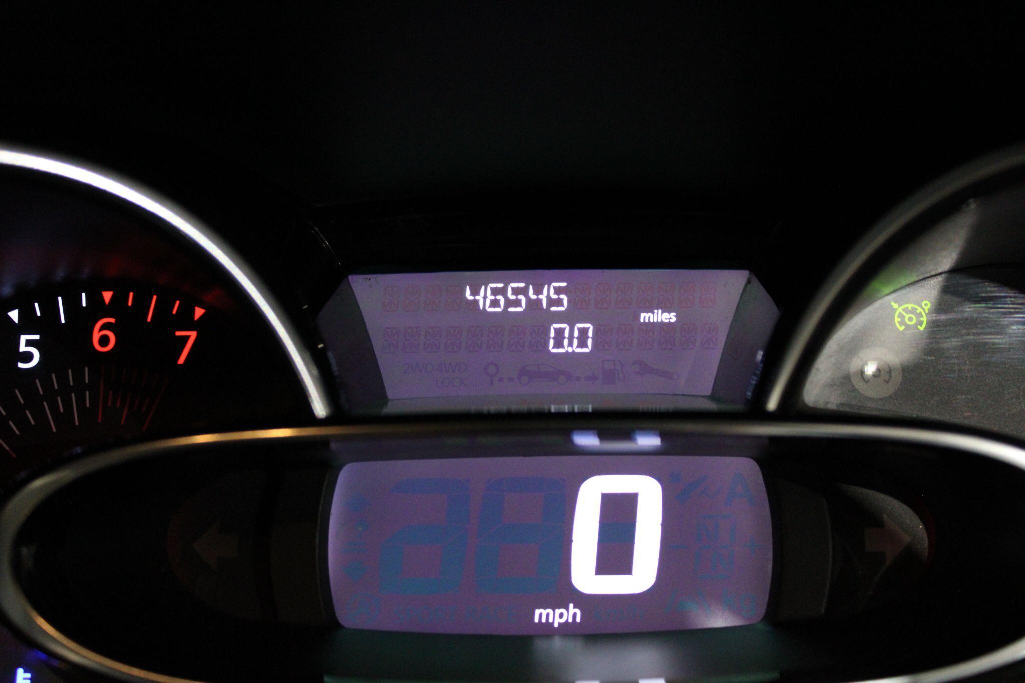 Renault Clio - Image 10