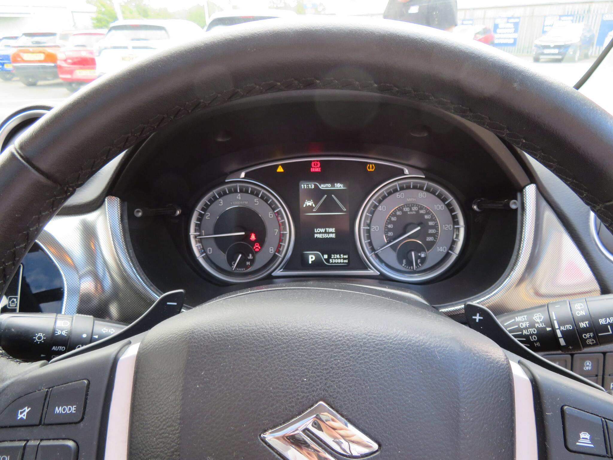 Suzuki Vitara - Image 16