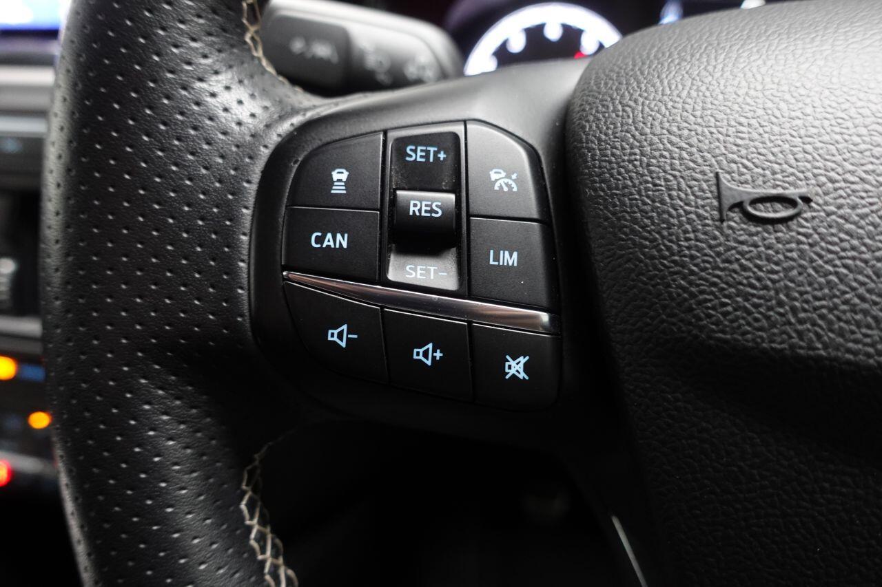 Ford Focus - Image 47