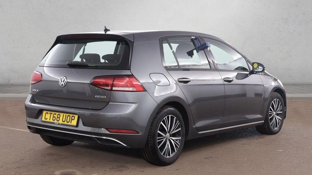 Volkswagen Golf - Image 4