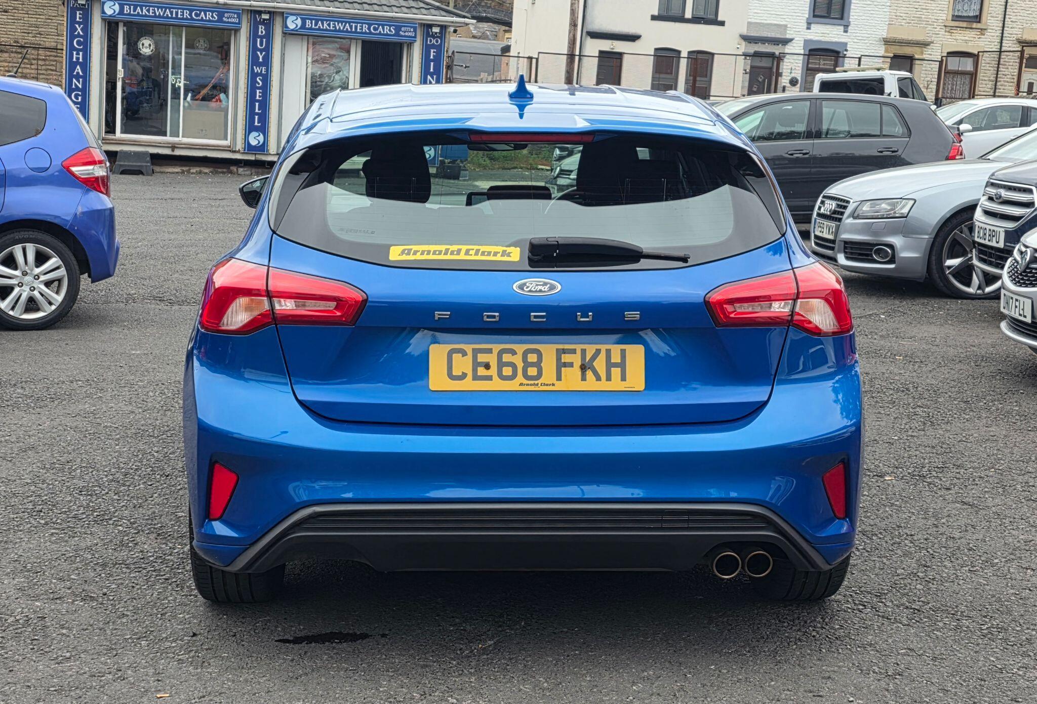 Ford Focus - Image 6