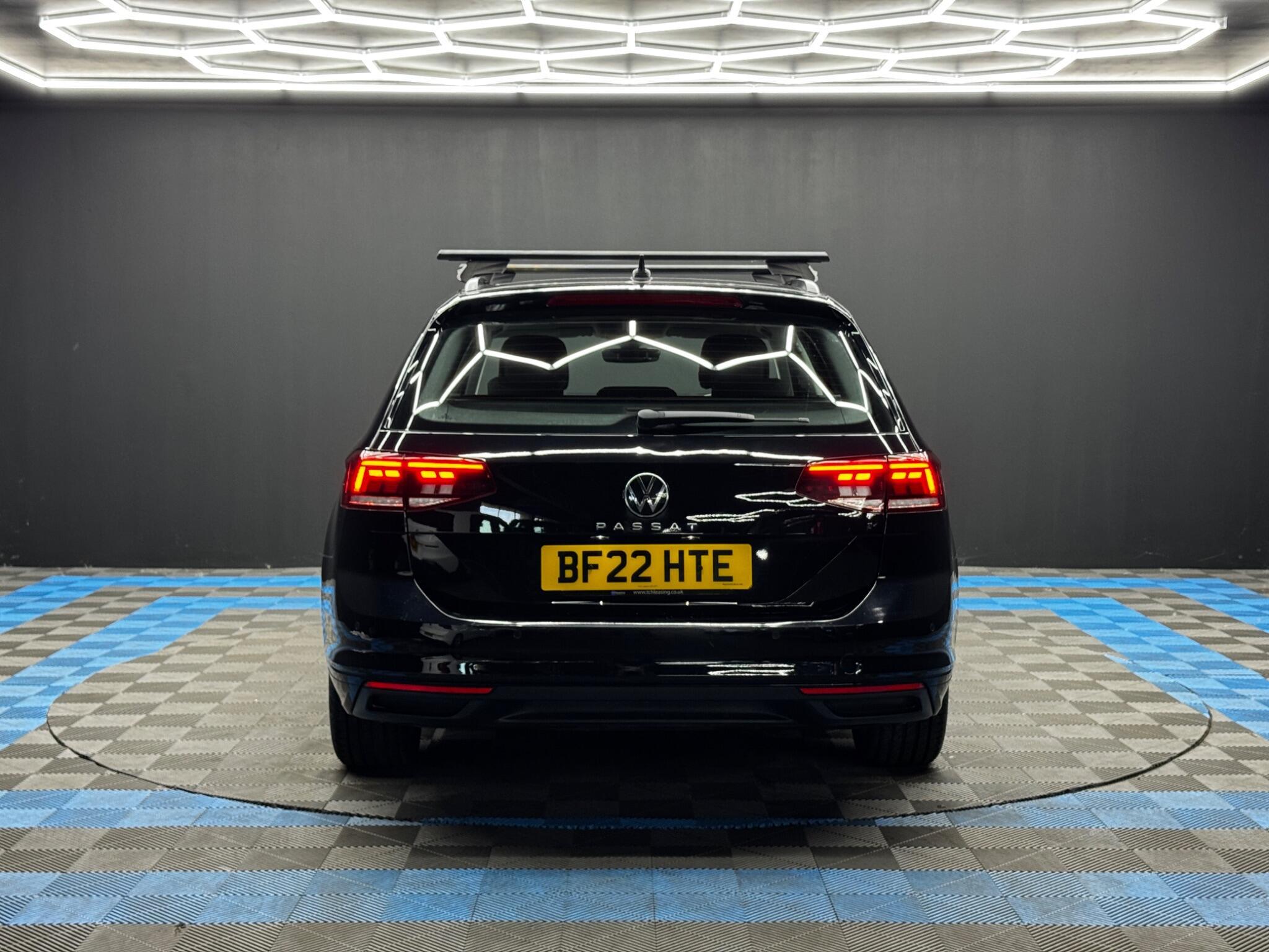 Volkswagen Passat - Image 6