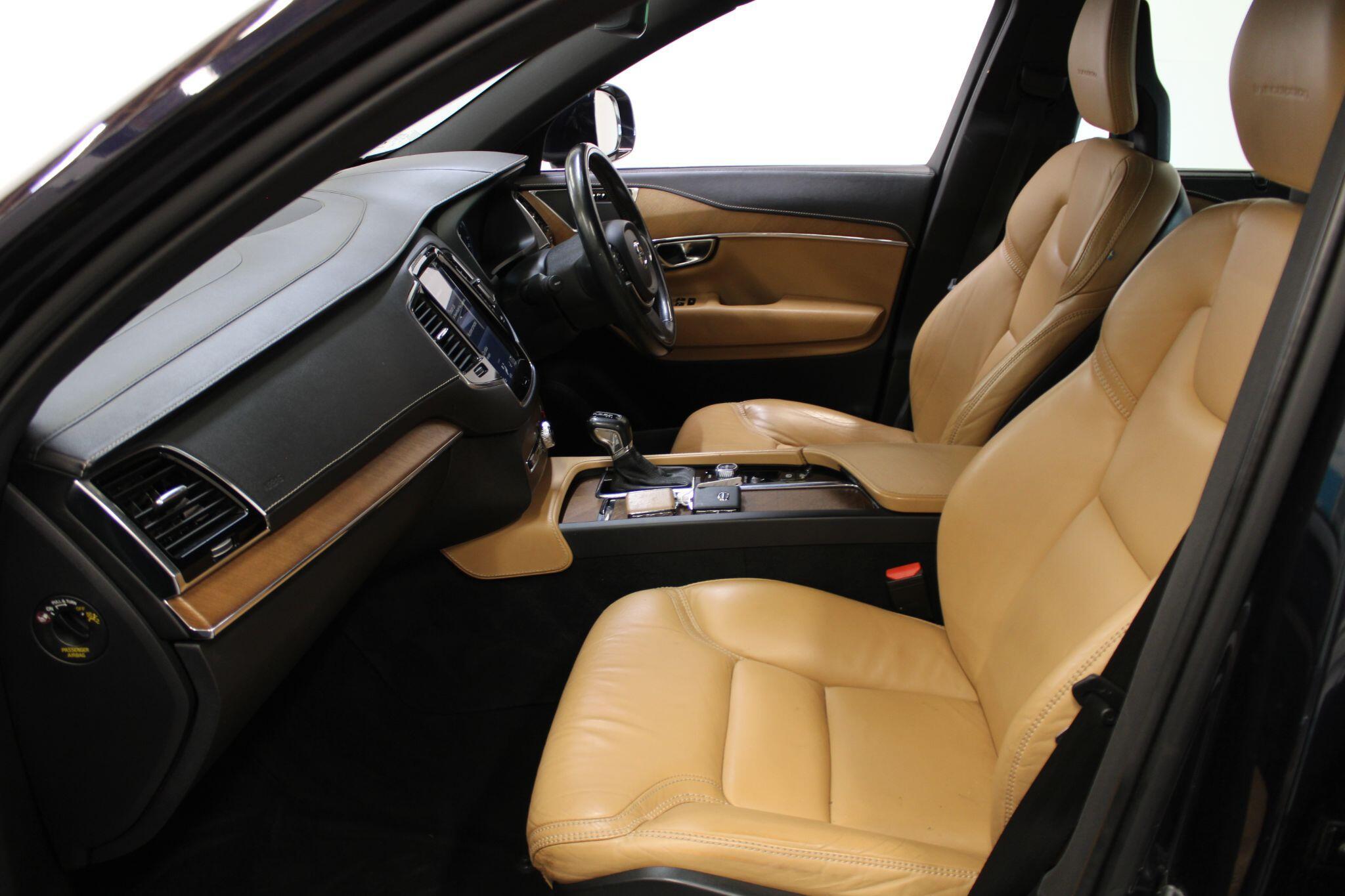 Volvo XC90 - Image 59