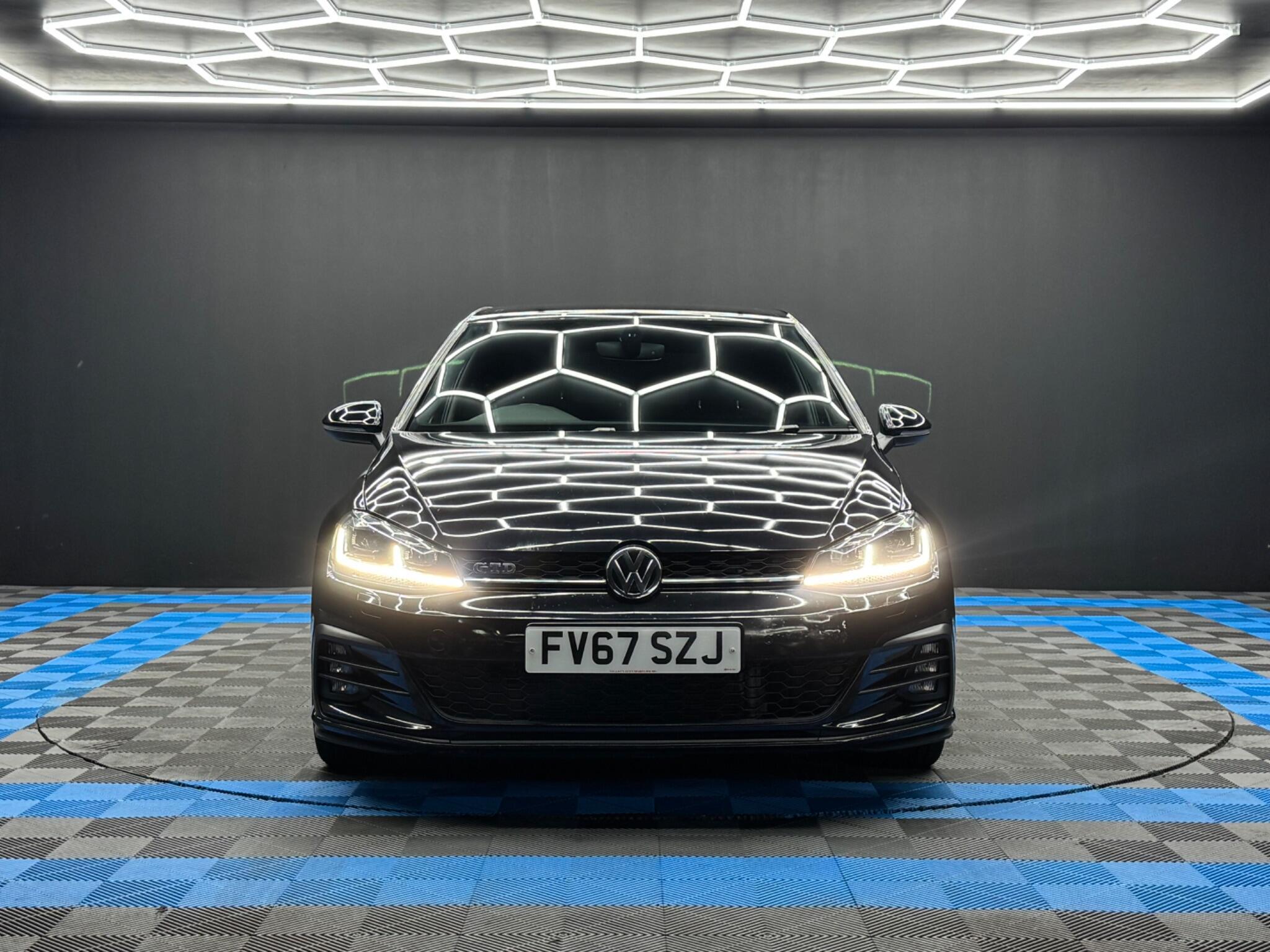 Volkswagen Golf - Image 2