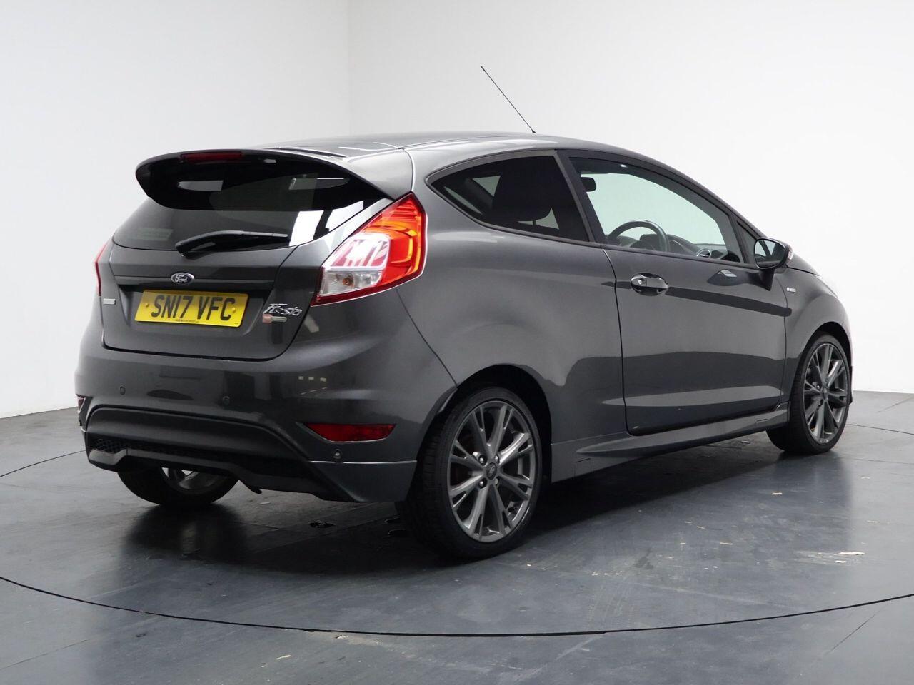 Ford Fiesta - Image 12