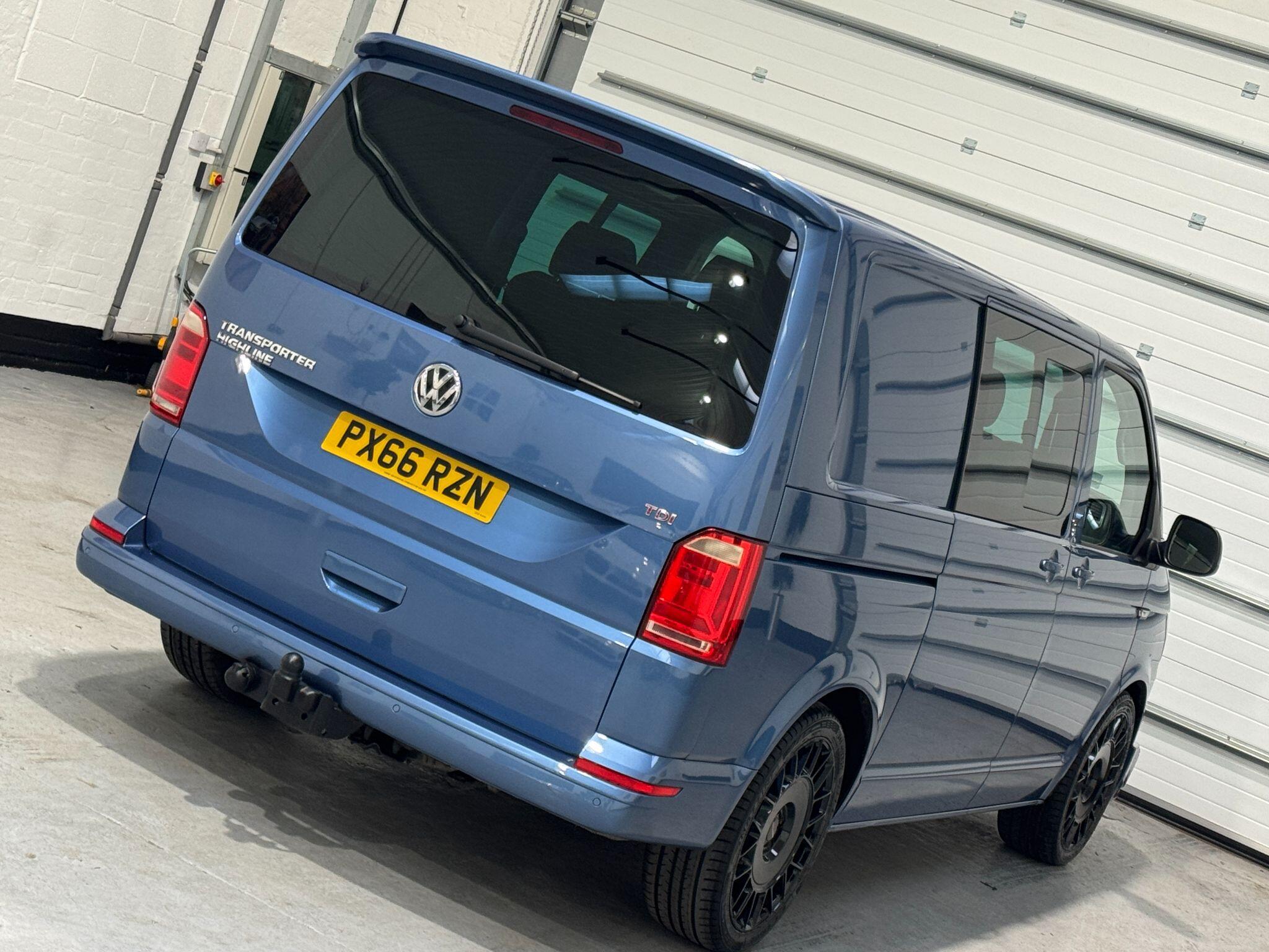 Volkswagen Transporter - Image 32