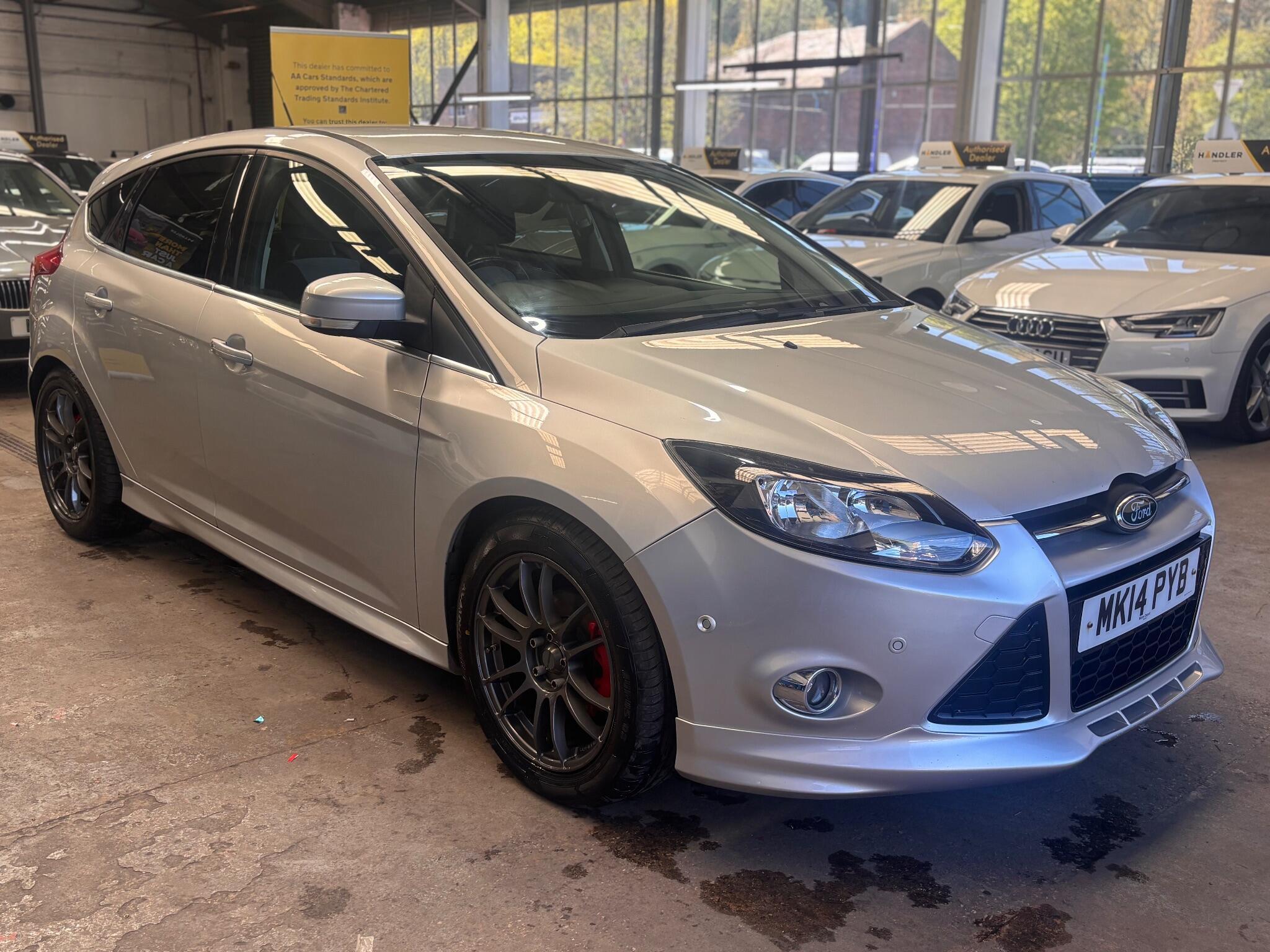 Ford Focus - Image 9