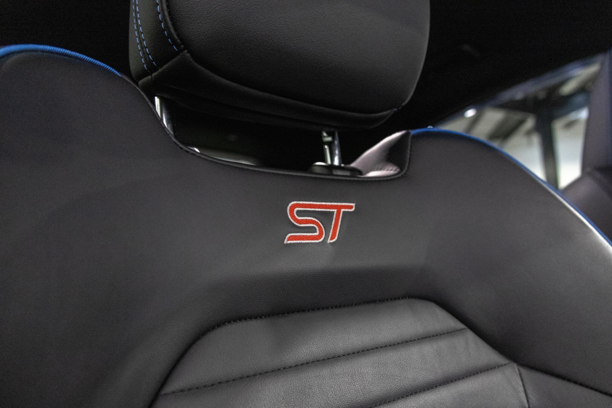 Ford Focus - Image 16