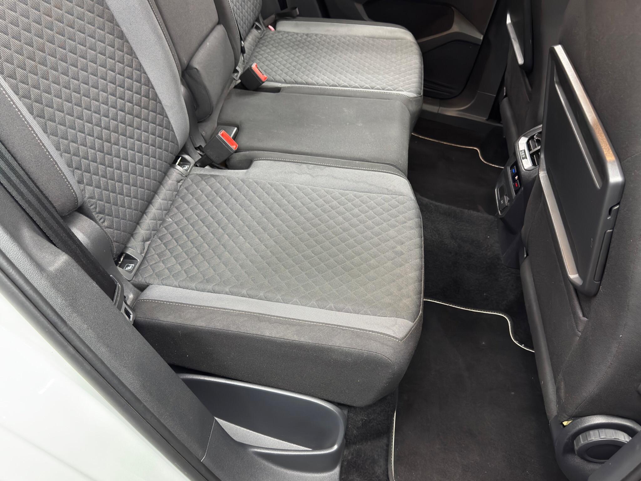 Volkswagen Tiguan - Image 16