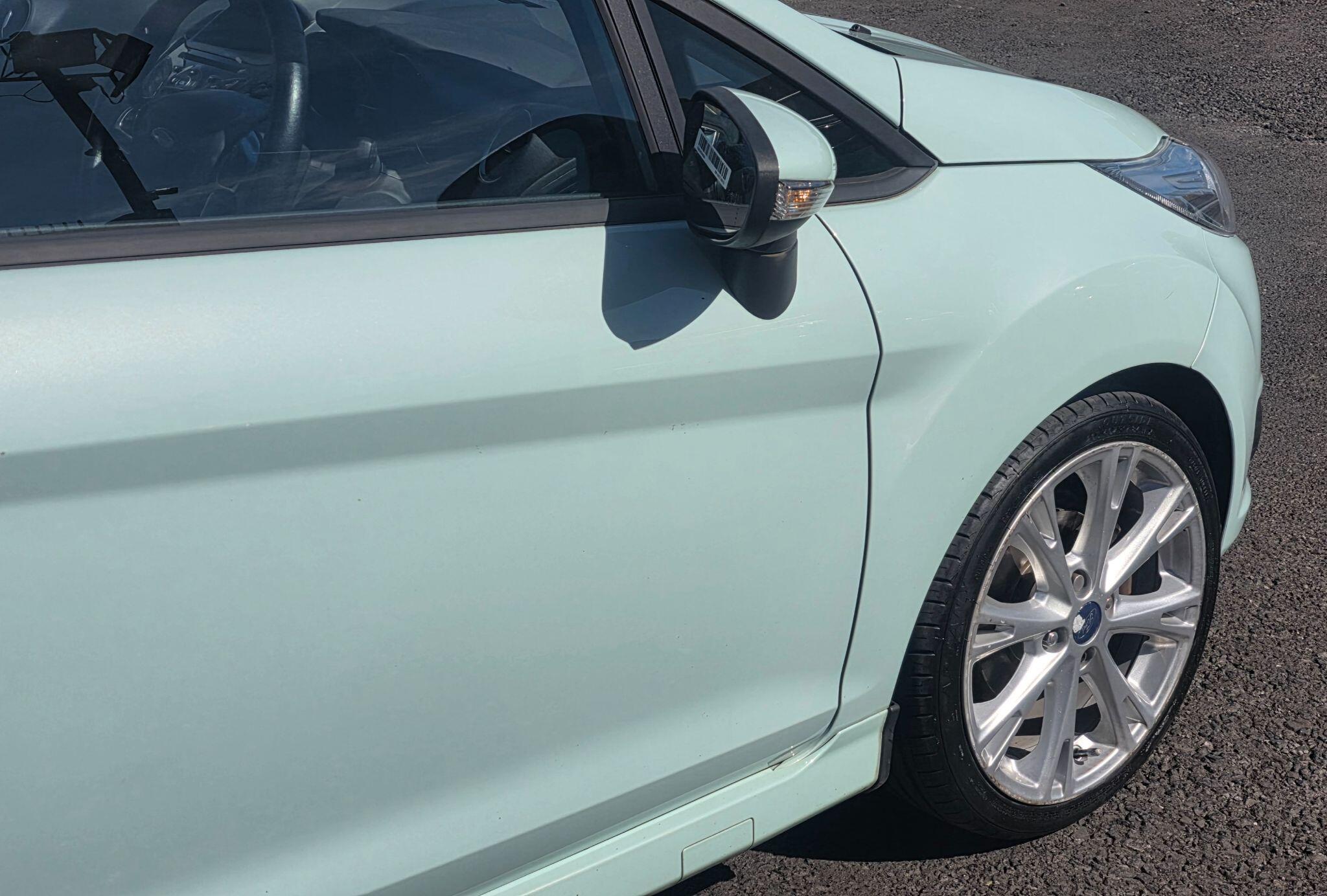 Ford Fiesta - Image 10