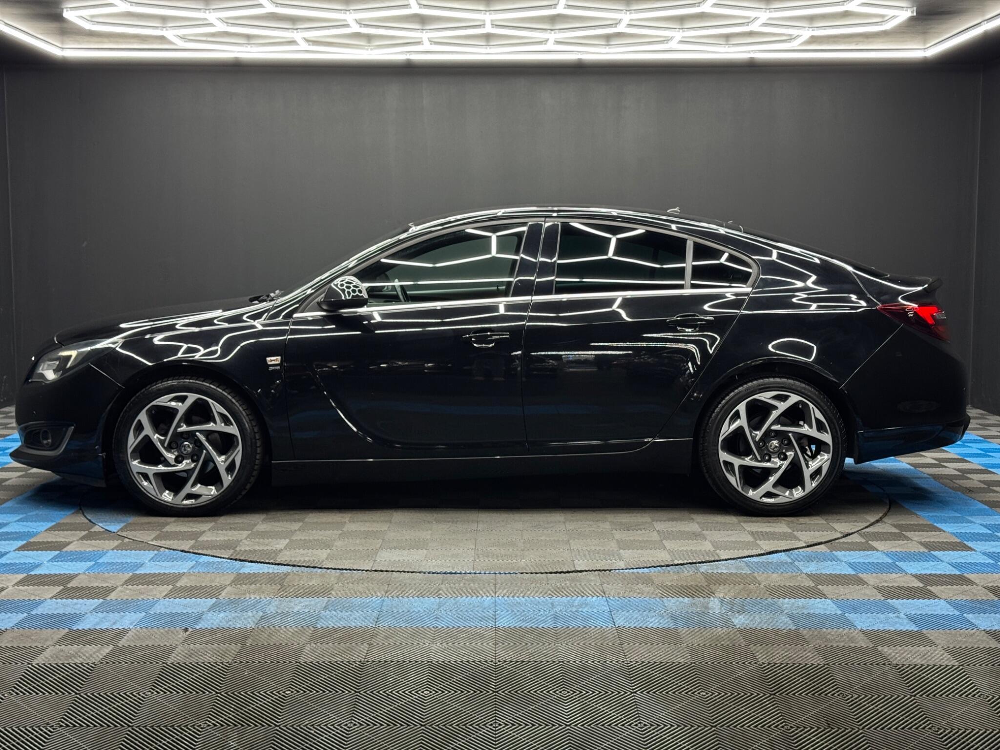 Vauxhall Insignia - Image 8