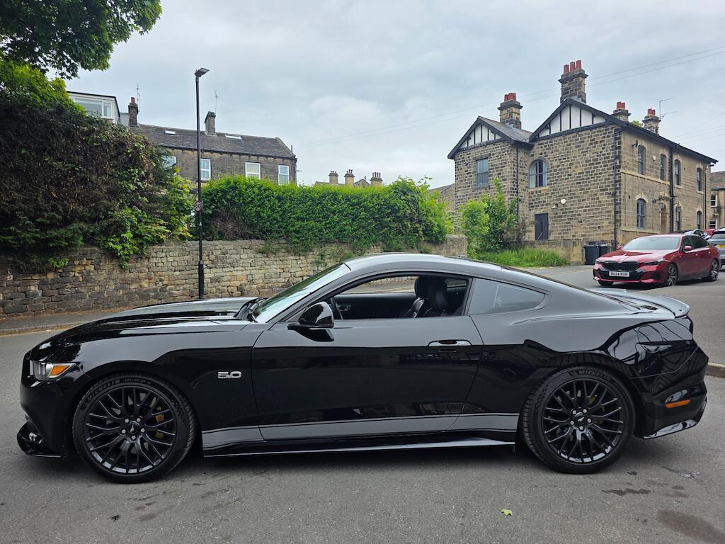 Ford Mustang - Image 5
