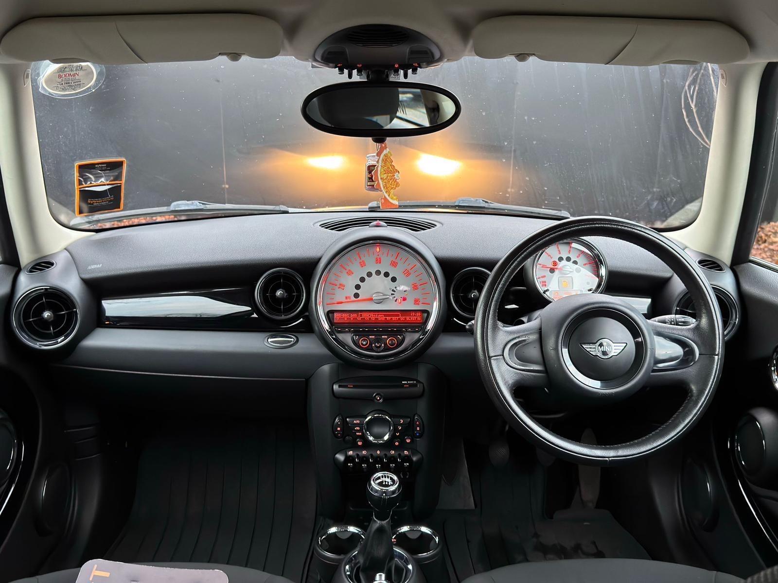 MINI Hatch - Image 11