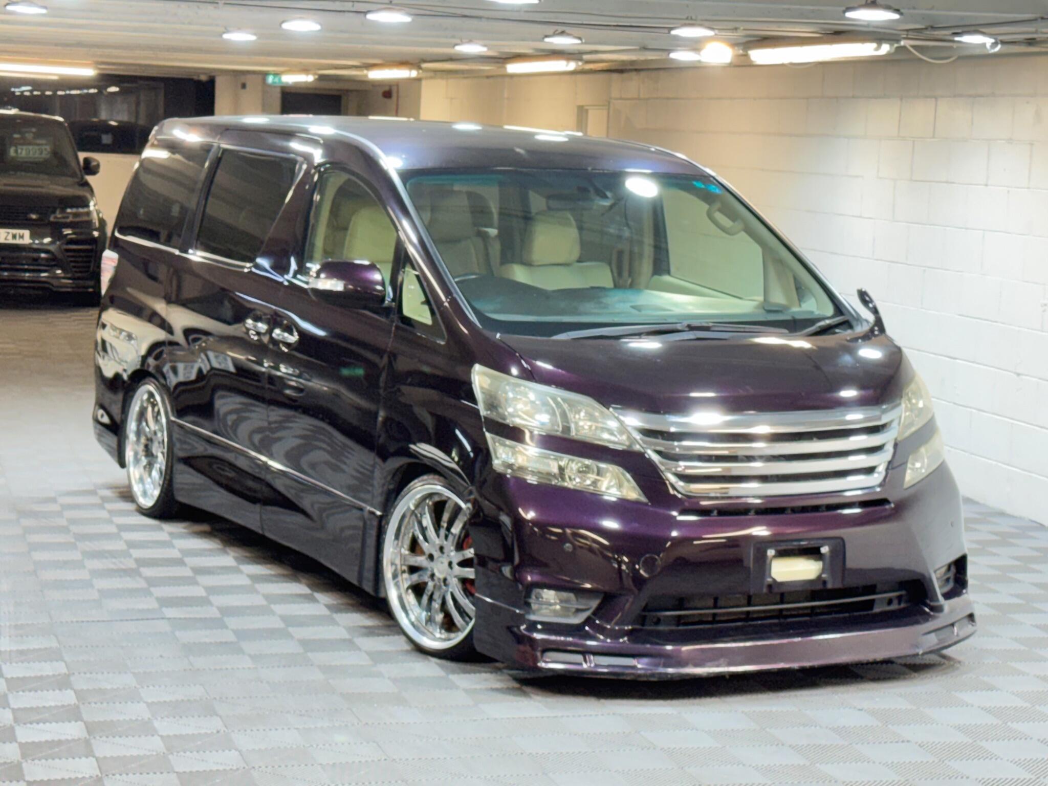 Toyota Vellfire - Image 14