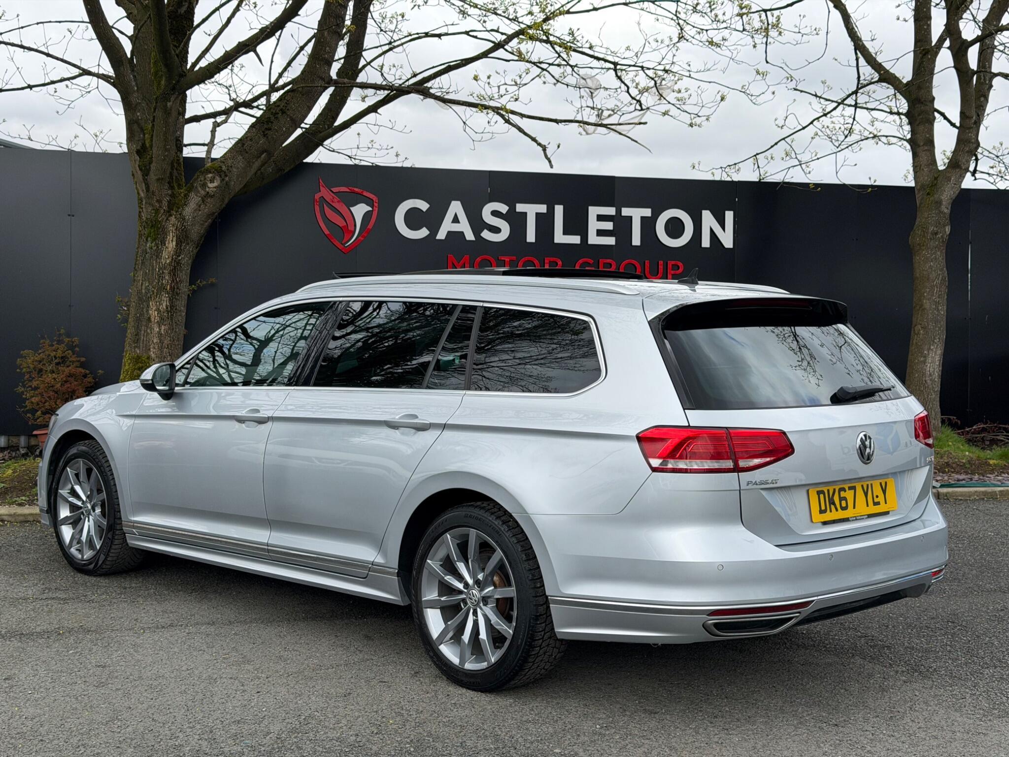 Volkswagen Passat - Image 31