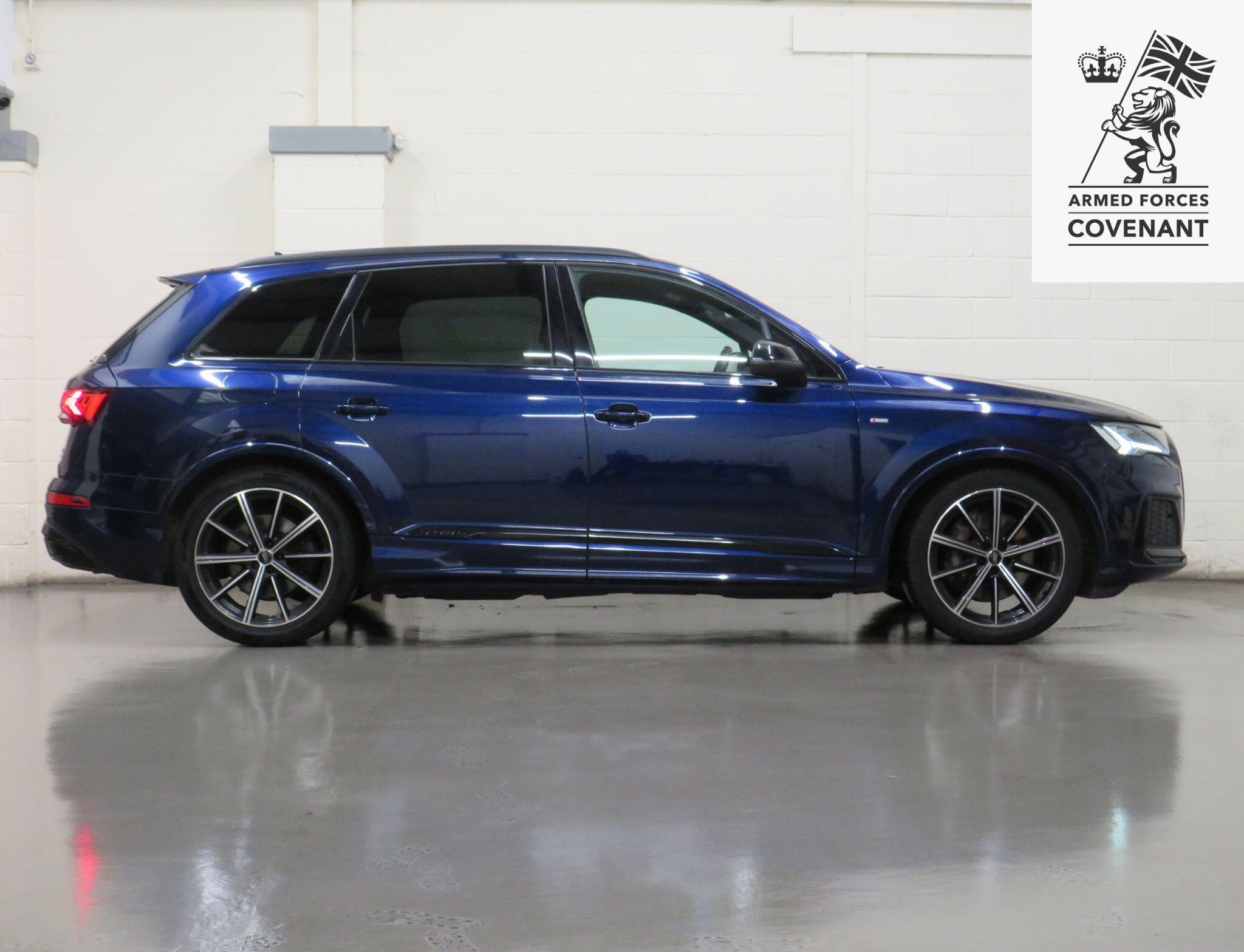 Audi Q7 - Image 2
