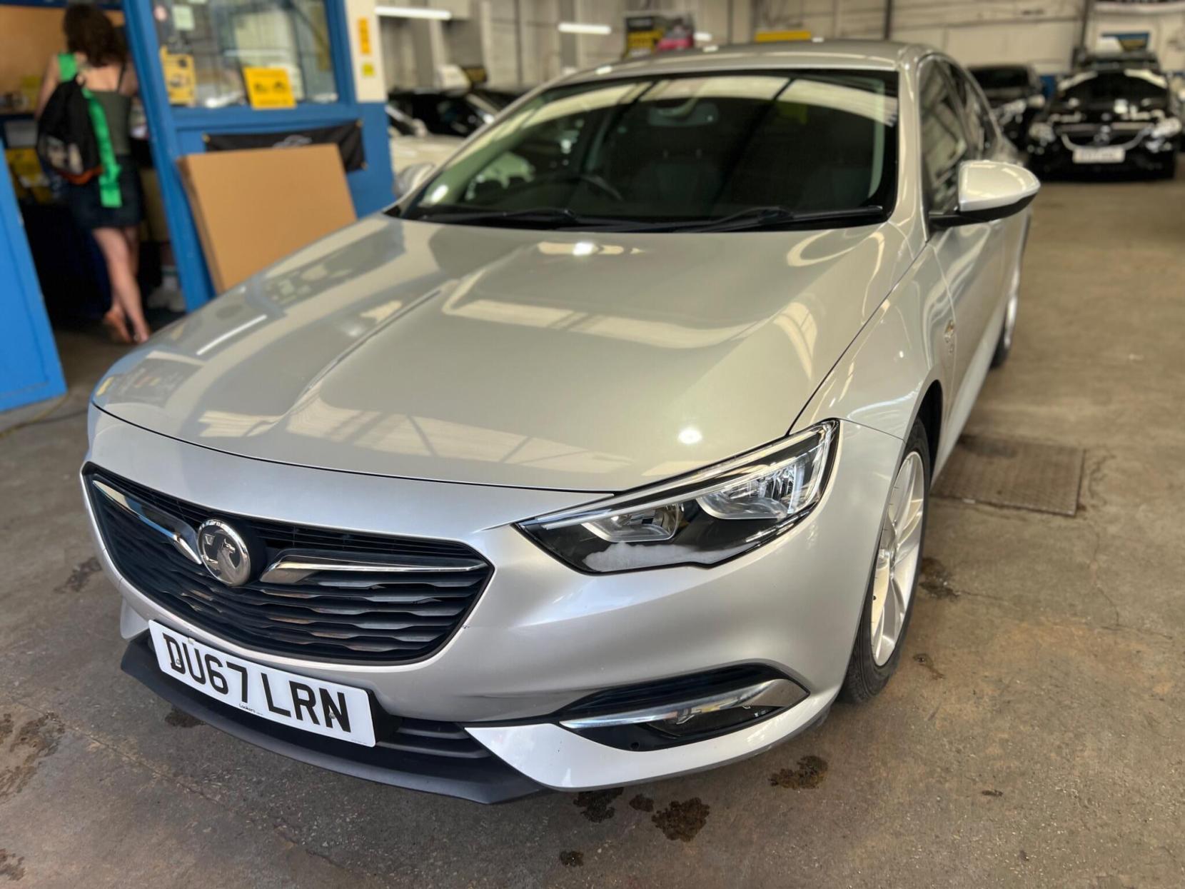 Vauxhall Insignia - Image 4