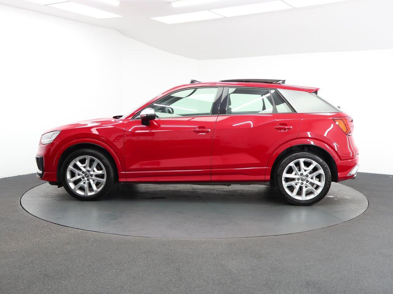 Audi SQ2 - Image 8