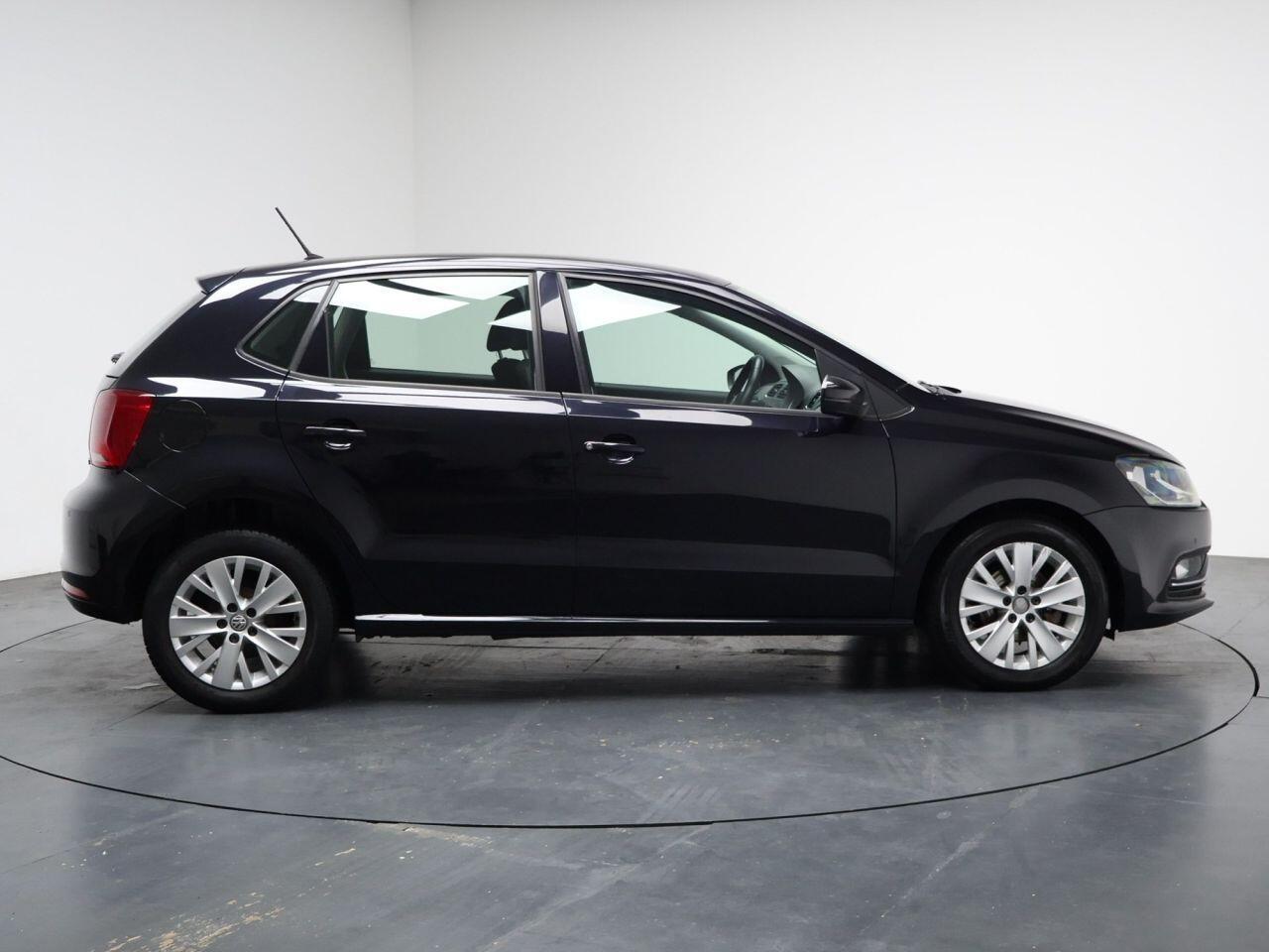 Volkswagen Polo - Image 8