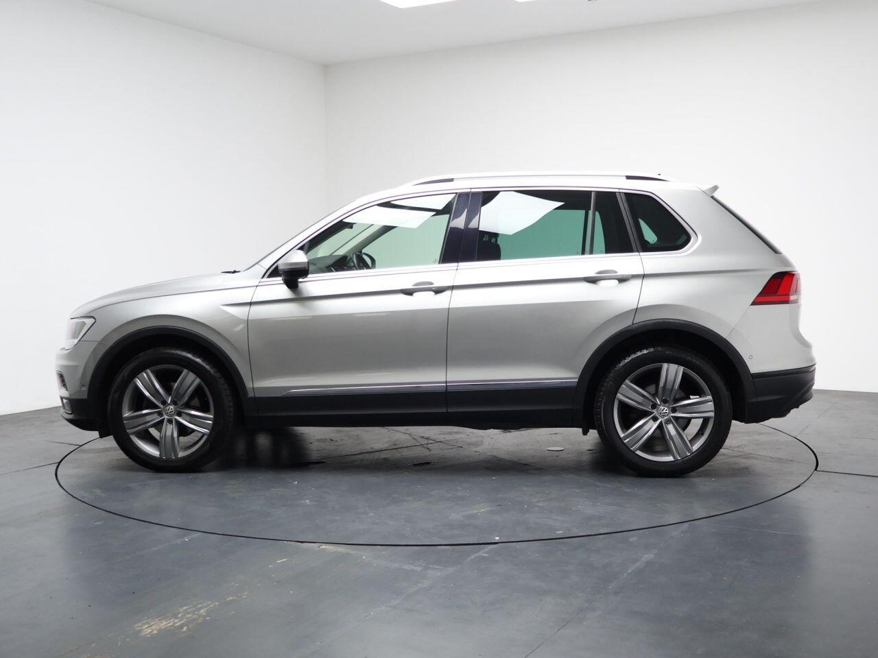 Volkswagen Tiguan - Image 8