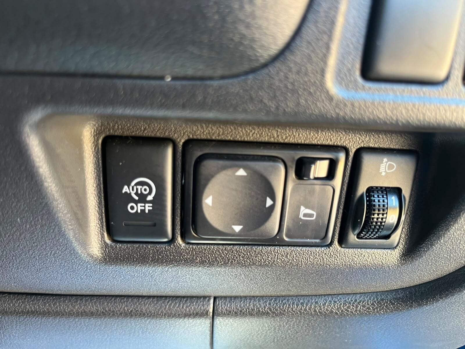Nissan Micra - Image 12