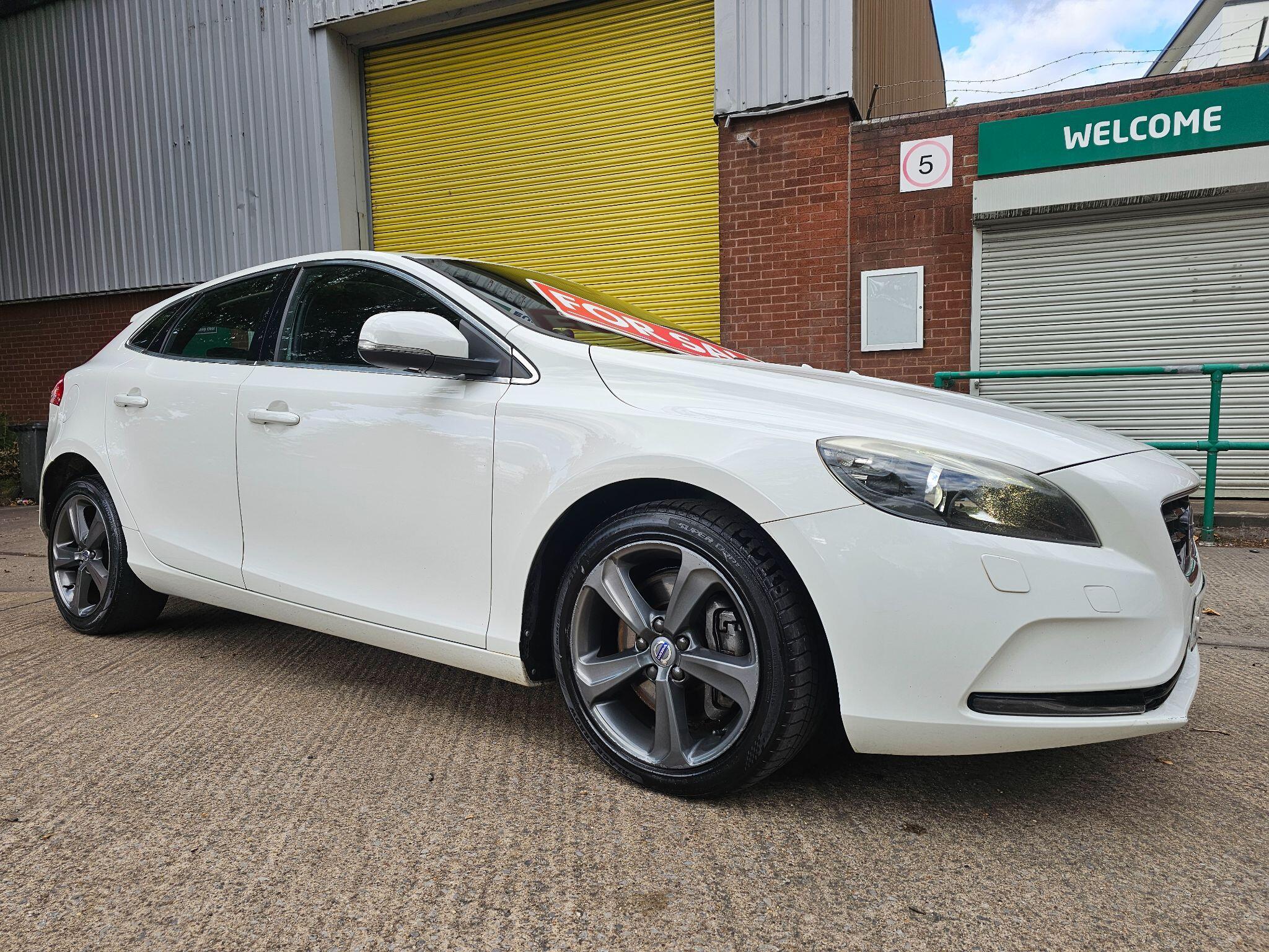Volvo V40 - Image 7