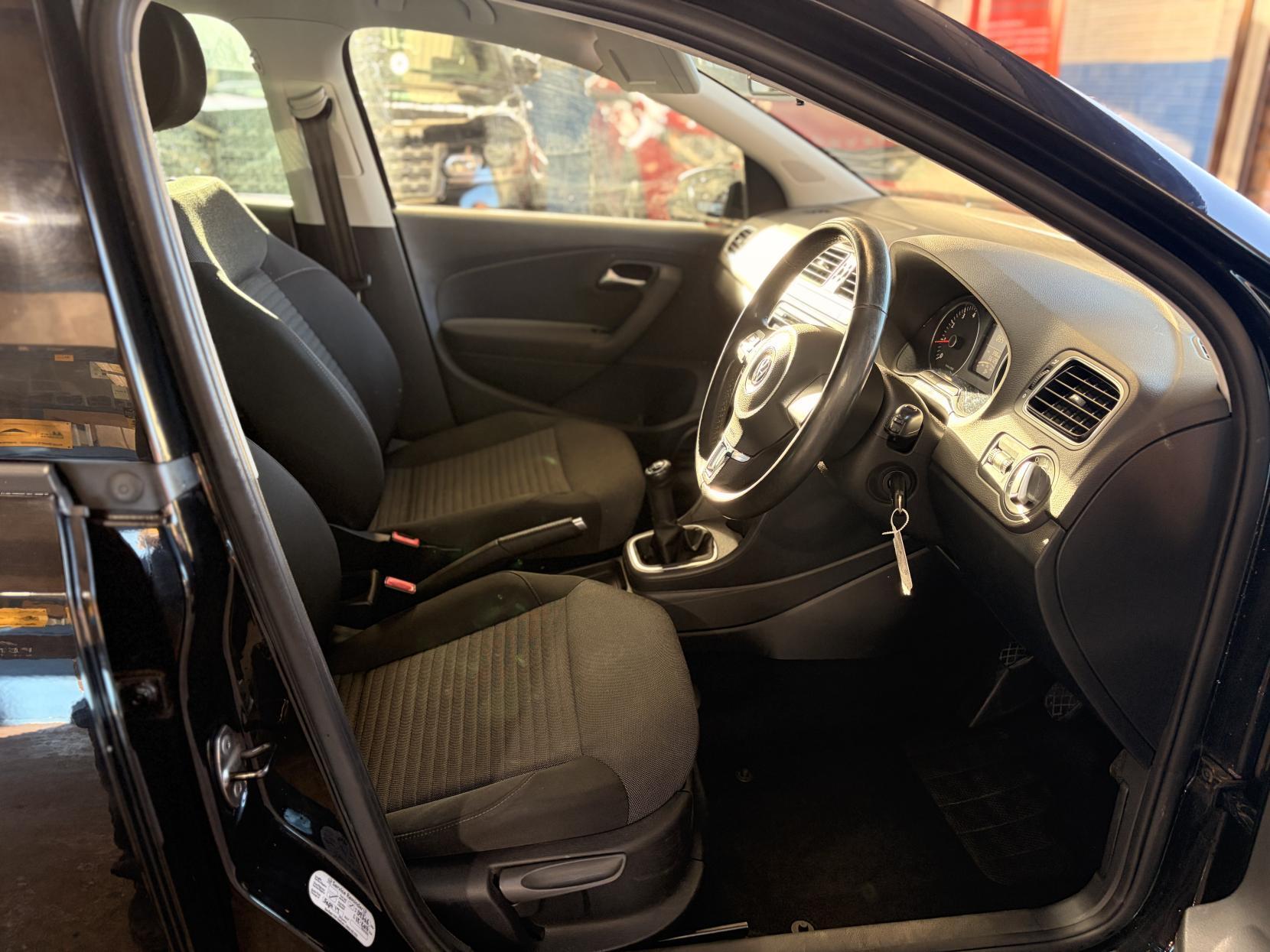 Volkswagen Polo - Image 16