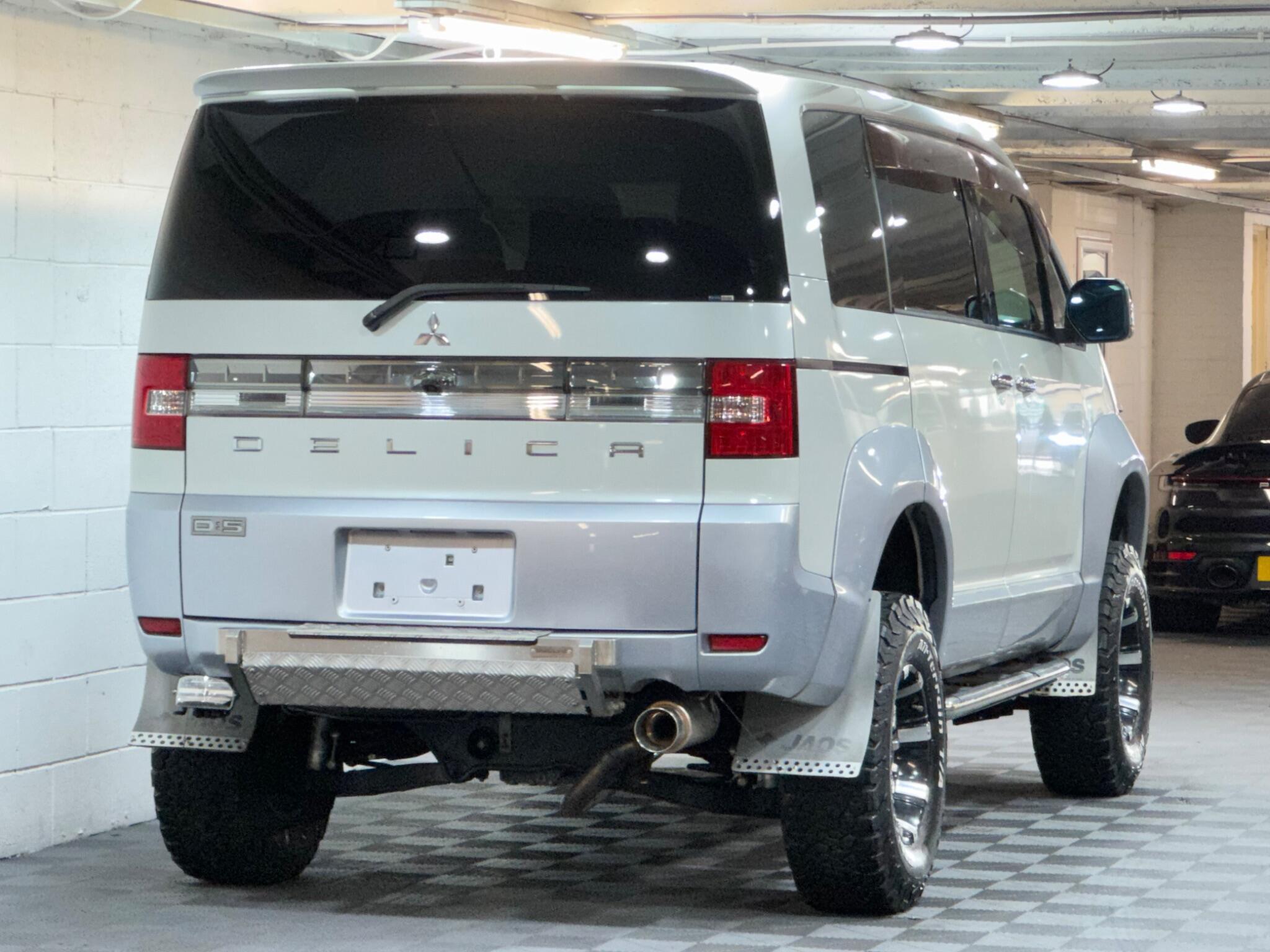 Mitsubishi Delica - Image 4