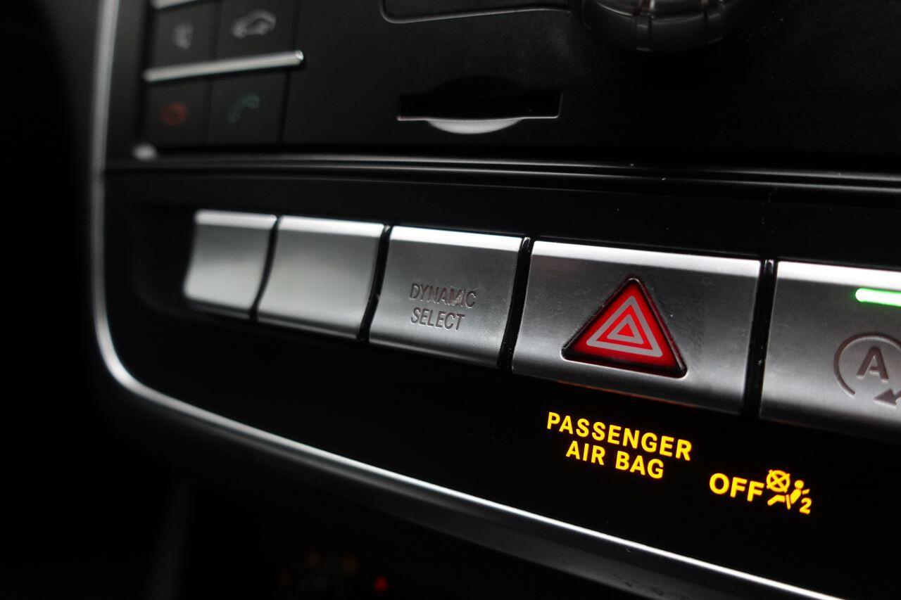 Mercedes-benz GLA - Image 35