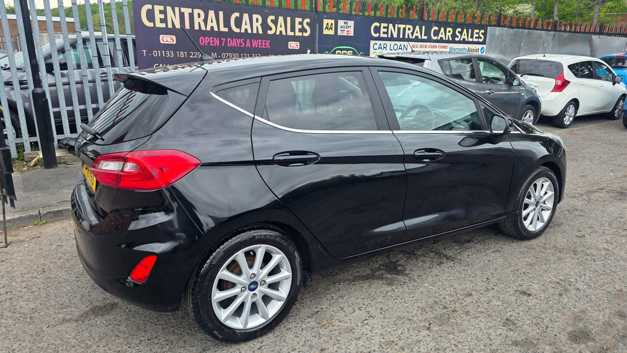 Ford Fiesta - Image 10