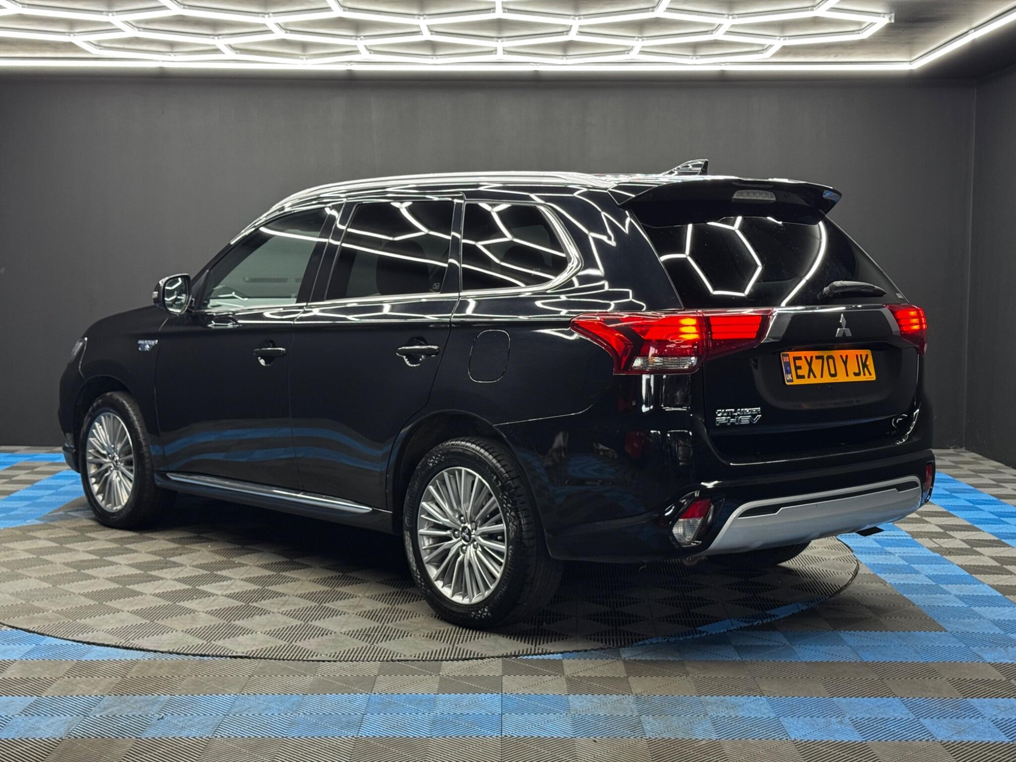 Mitsubishi Outlander - Image 7