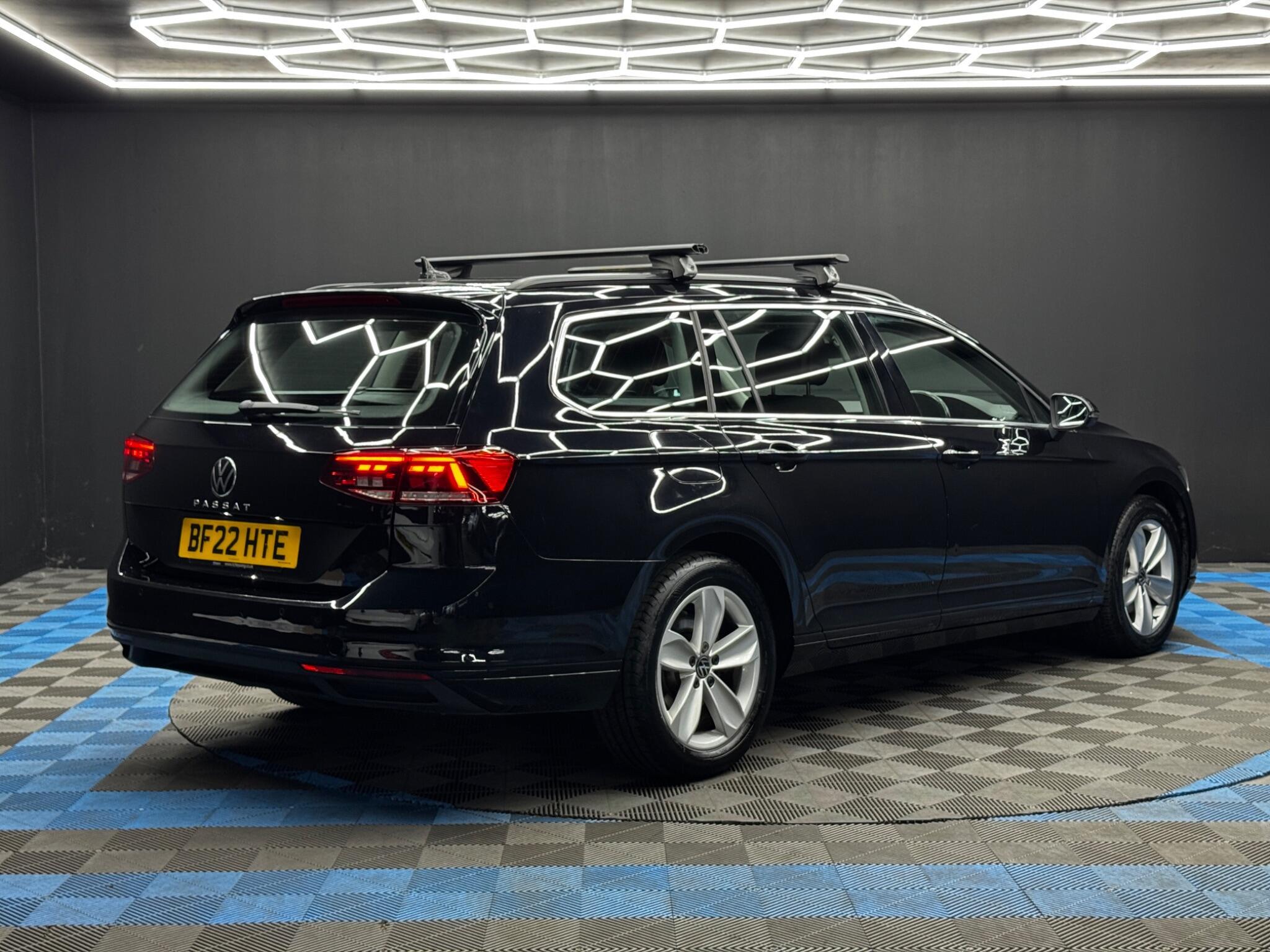 Volkswagen Passat - Image 5