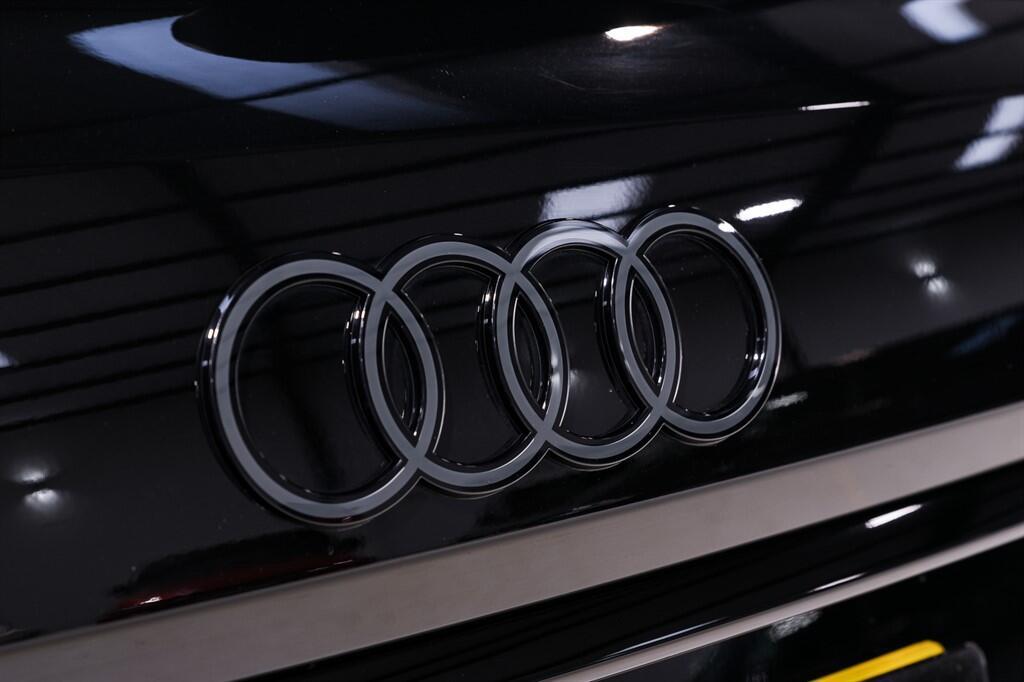 Audi SQ7 - Image 13