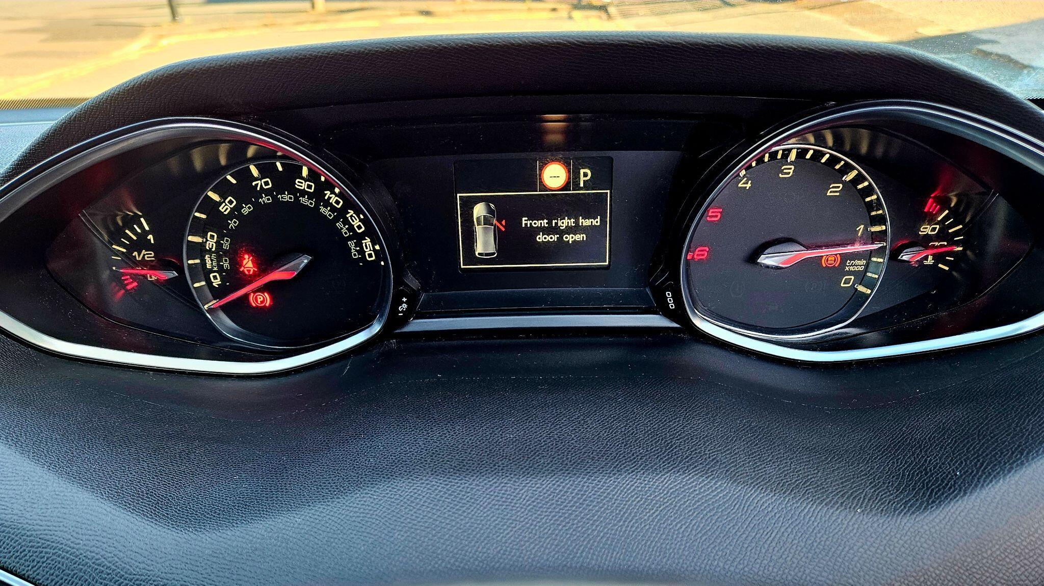 Peugeot 308 - Image 17