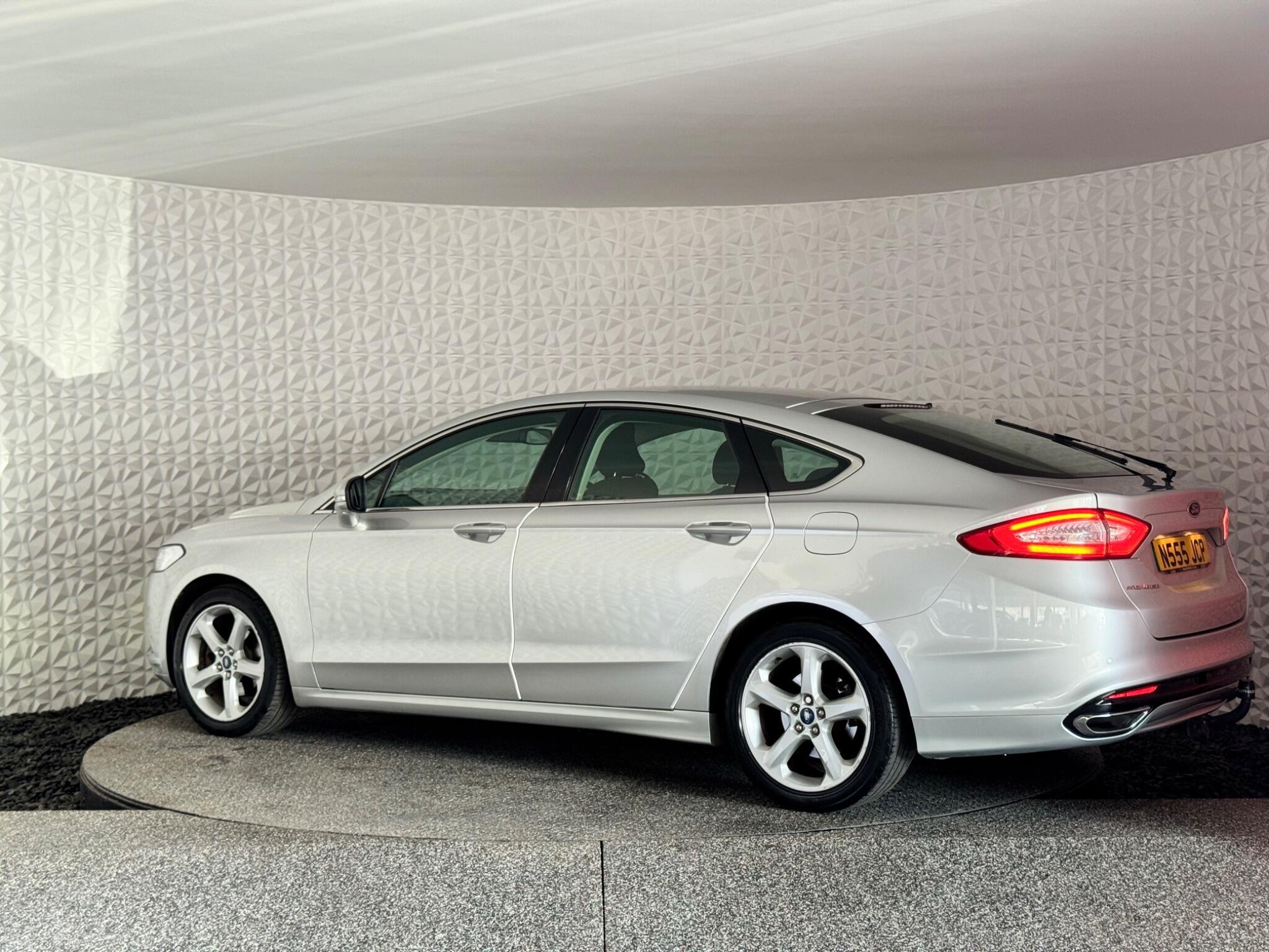 Ford Mondeo - Image 17