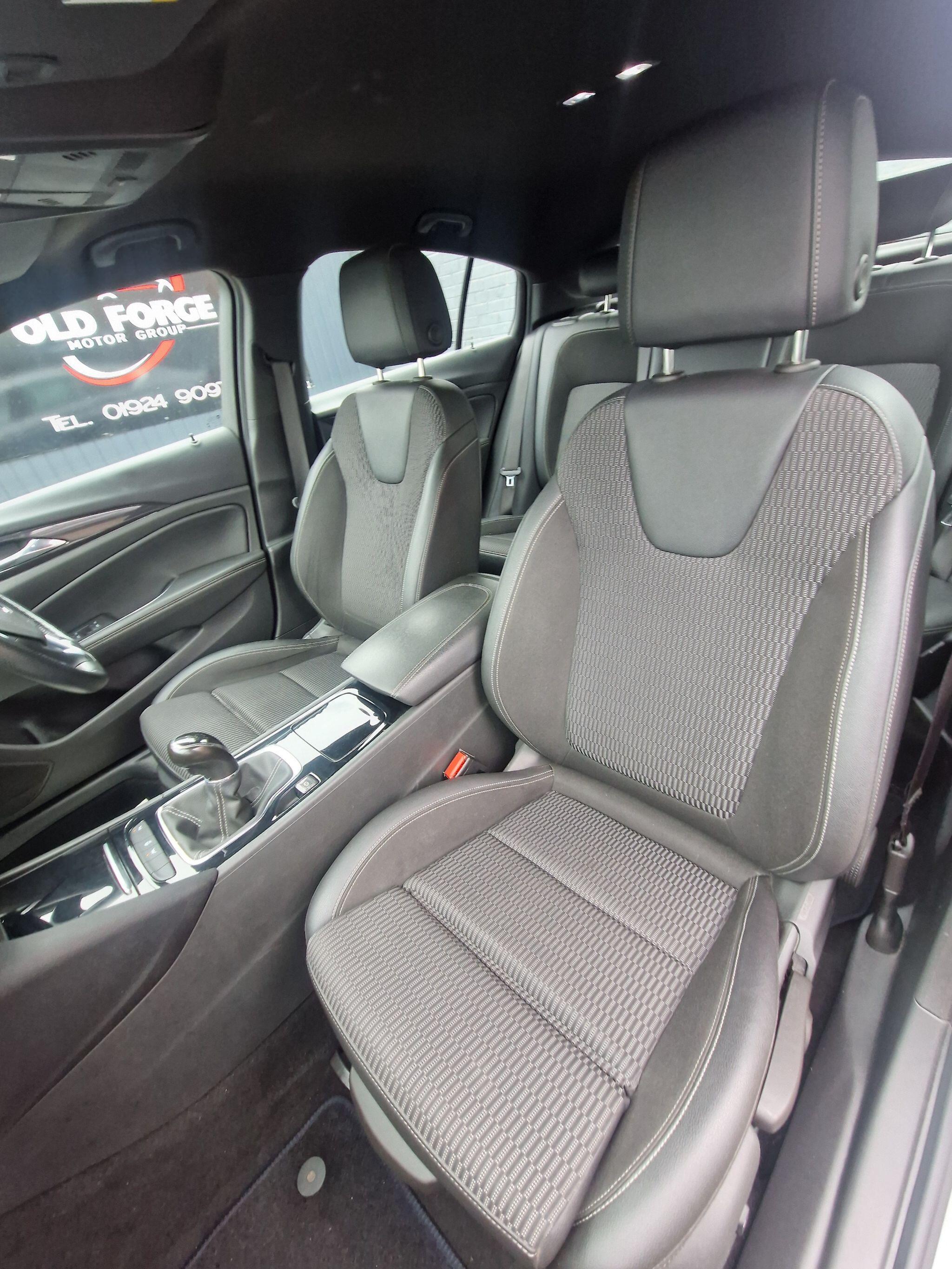 Vauxhall Insignia - Image 37