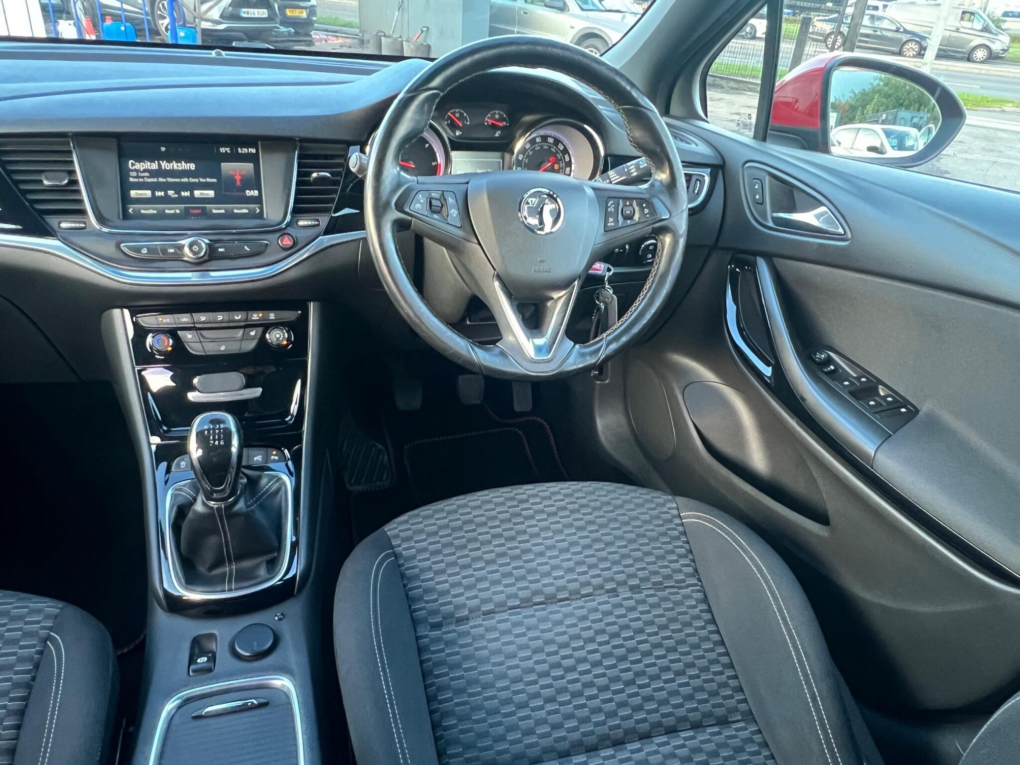 Vauxhall Astra - Image 19