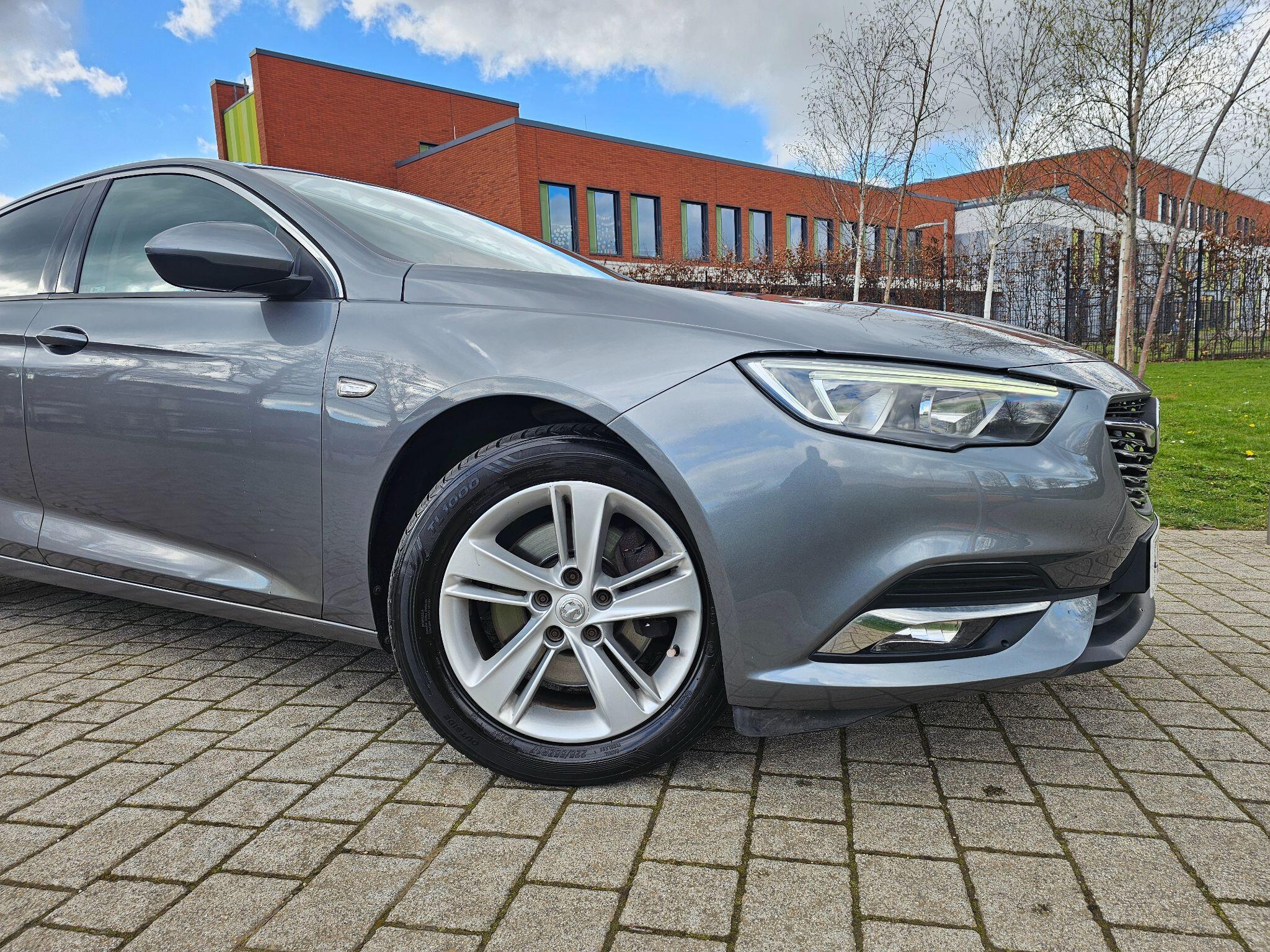 Vauxhall Insignia - Image 9