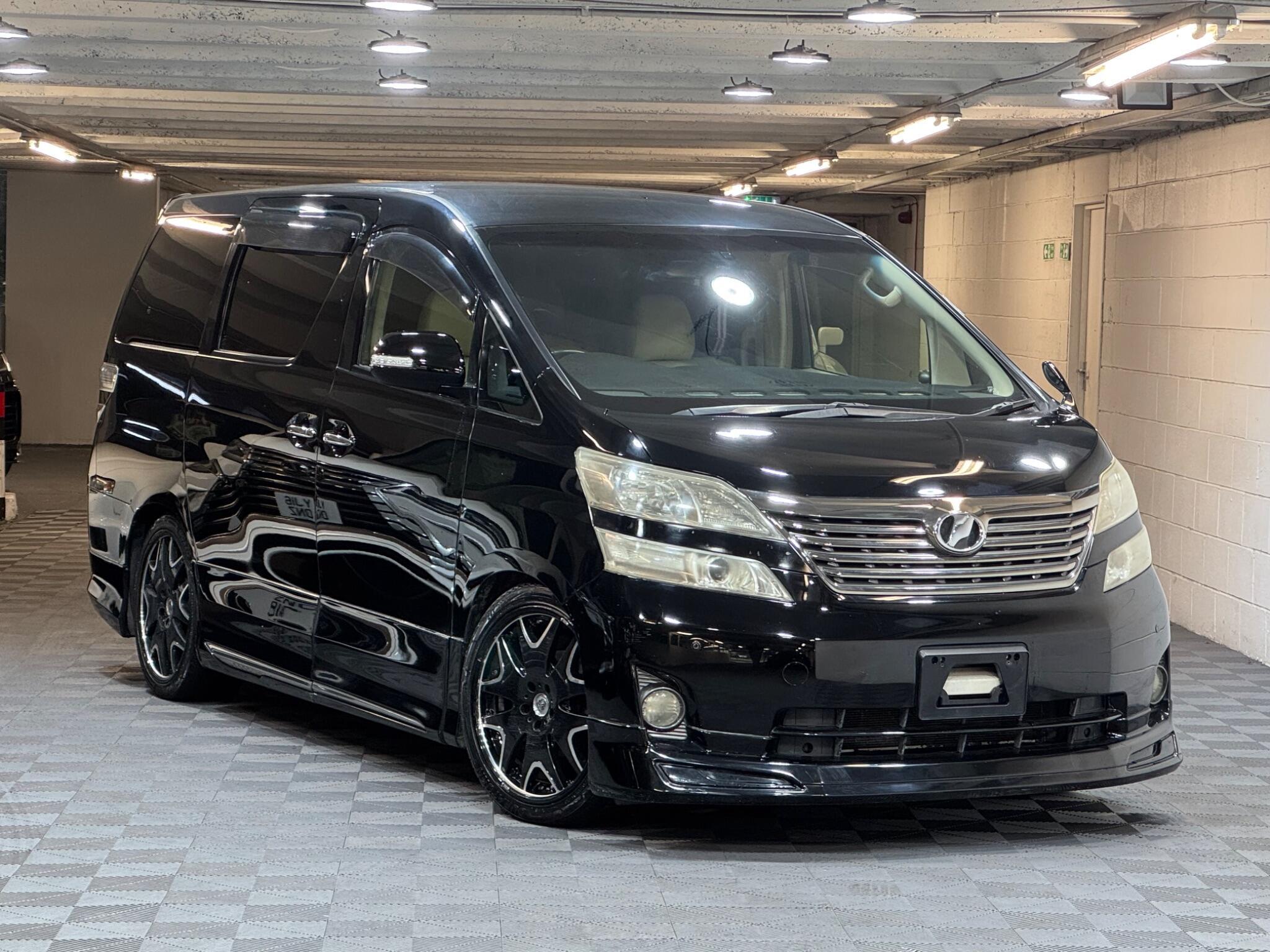 Toyota Vellfire - Image 7