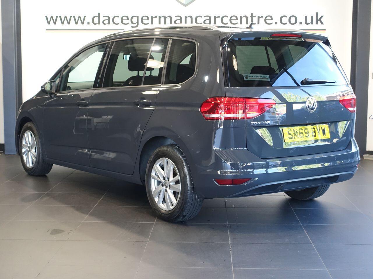 Volkswagen Touran - Image 9