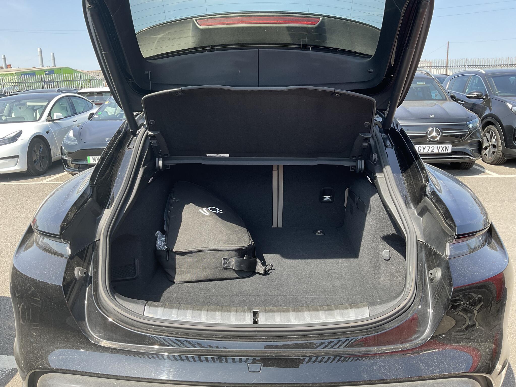Porsche Taycan - Image 19