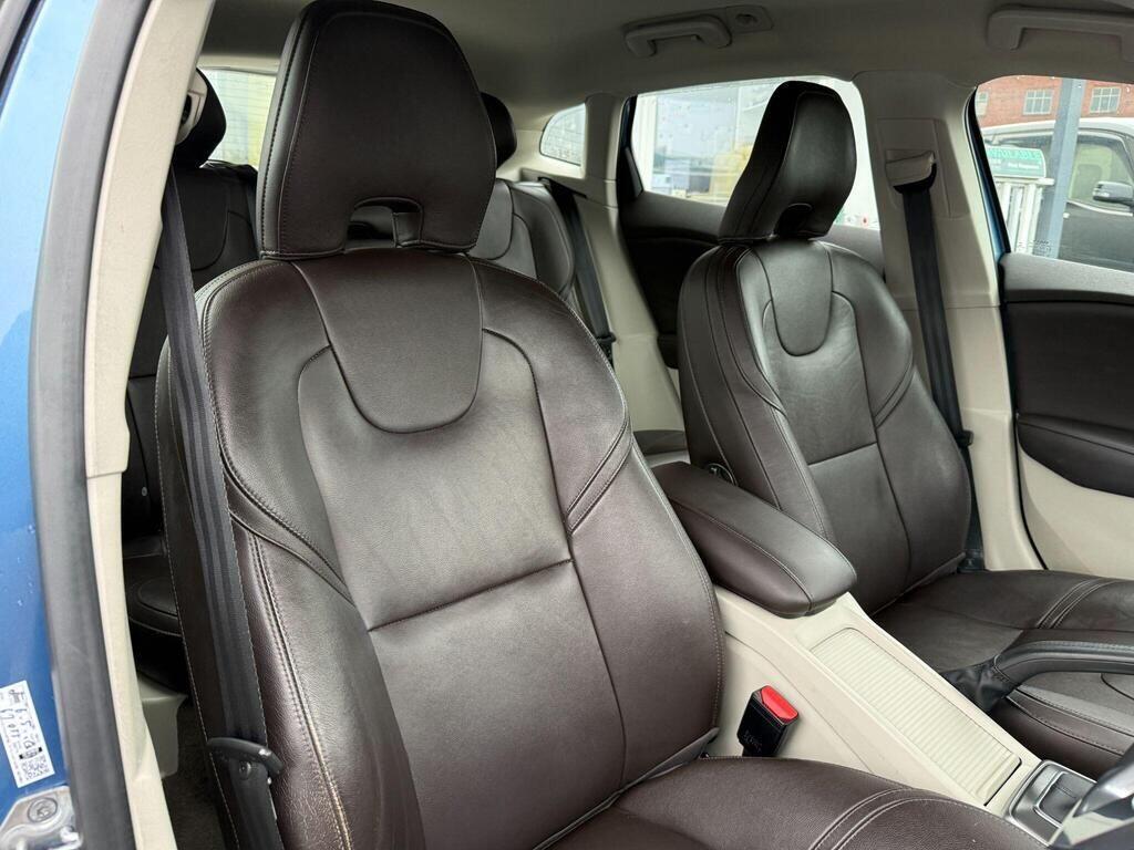 Volvo V40 - Image 27