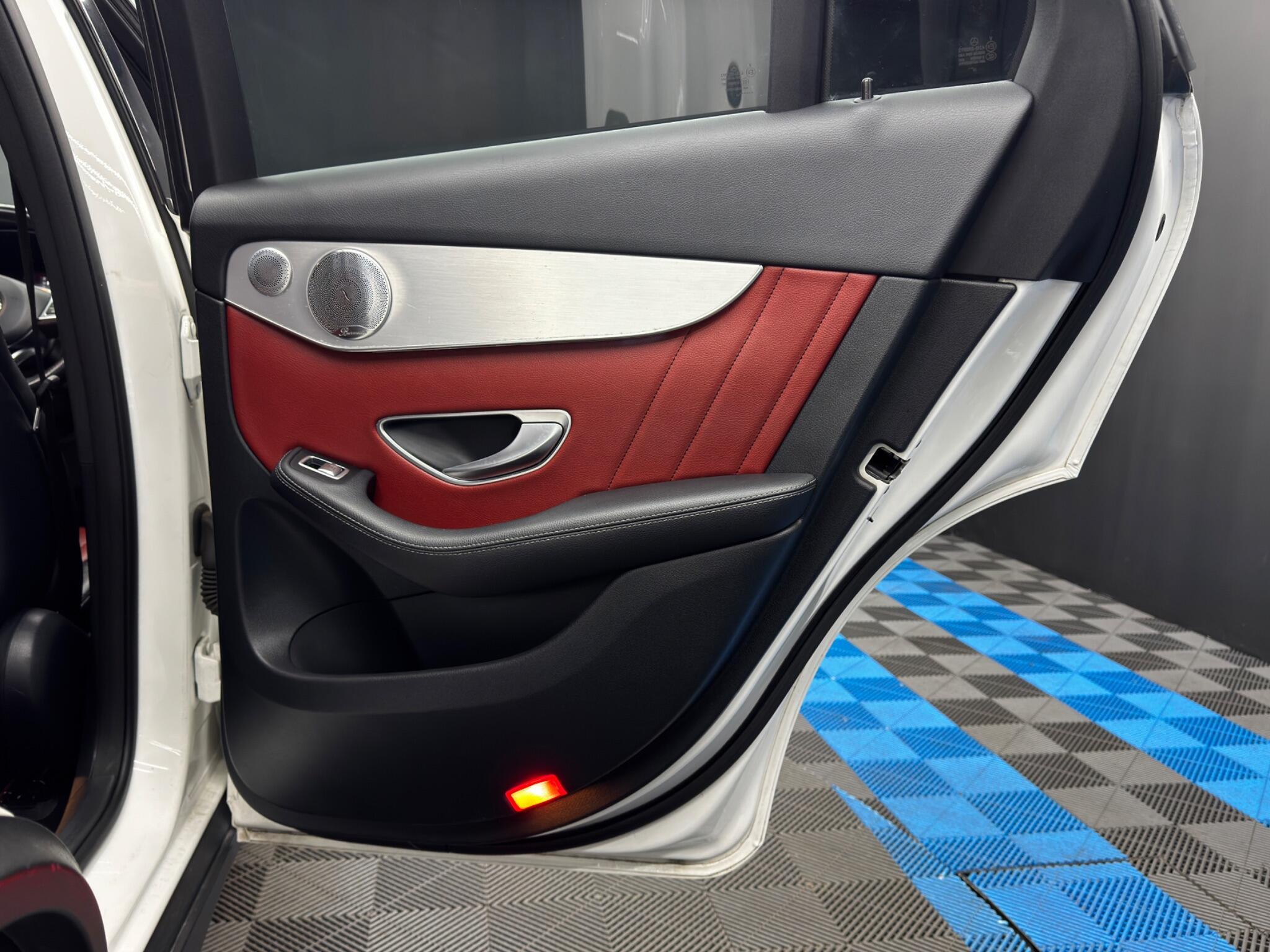 Mercedes GLC - Image 42