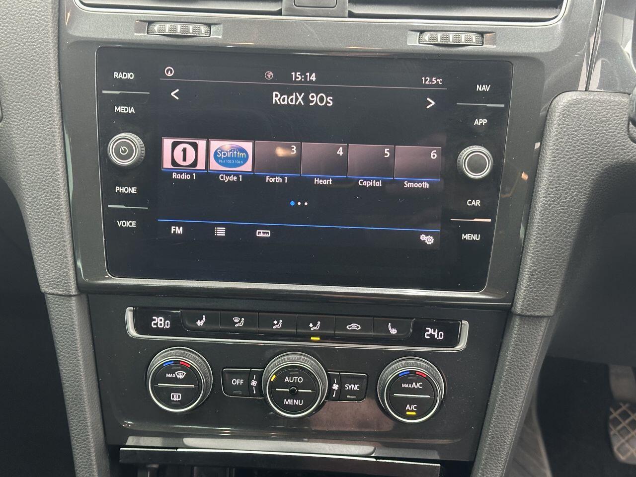 Volkswagen Golf - Image 19