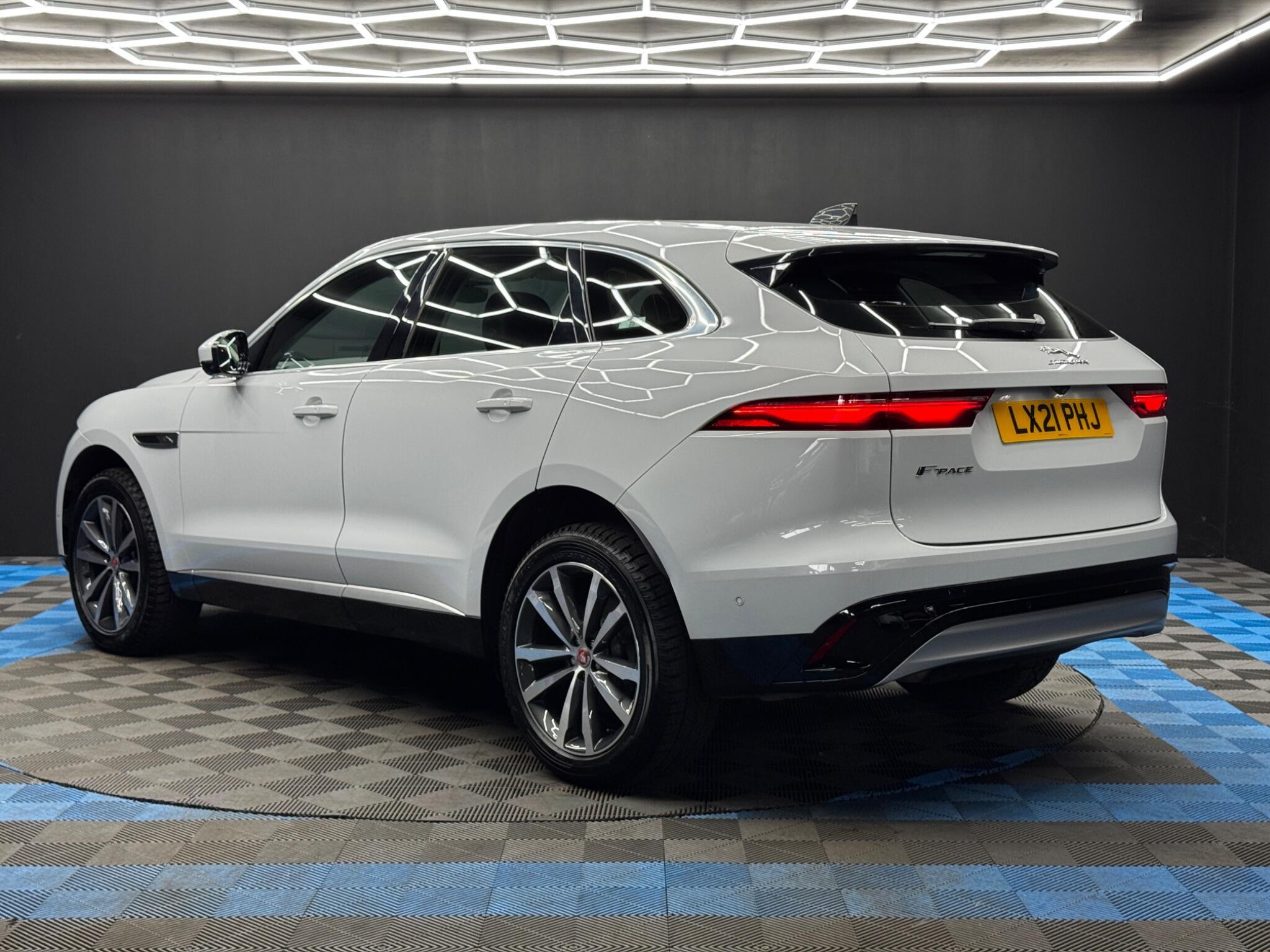 Jaguar F-Pace - Image 7