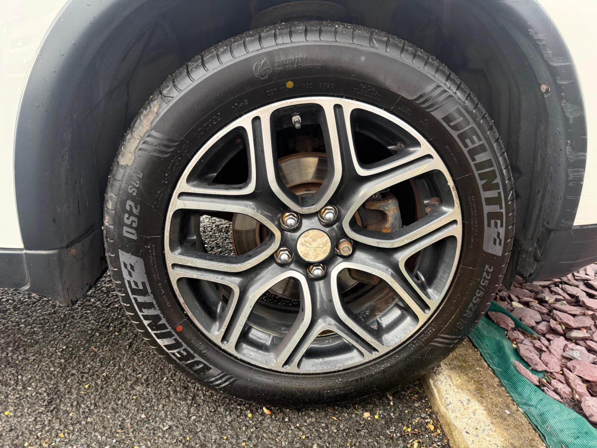 Mitsubishi Outlander - Image 16