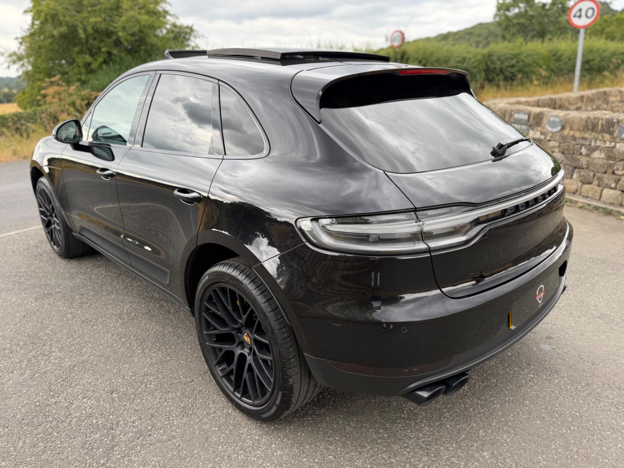 Porsche Macan - Image 8
